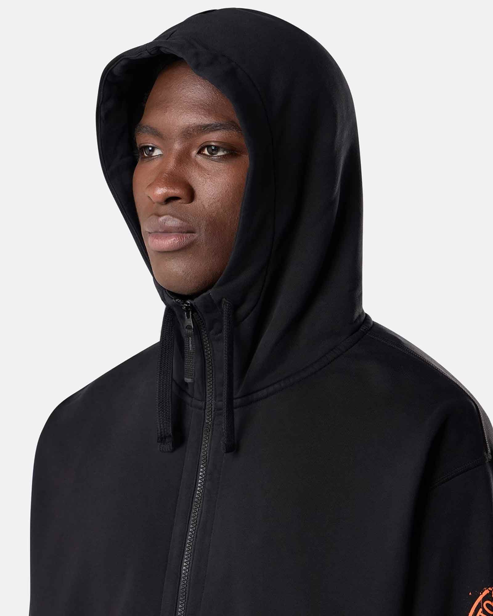 STONE ISLAND・ストーンアイランド - トップス COTTON FLEECE 6100009 / BLACK