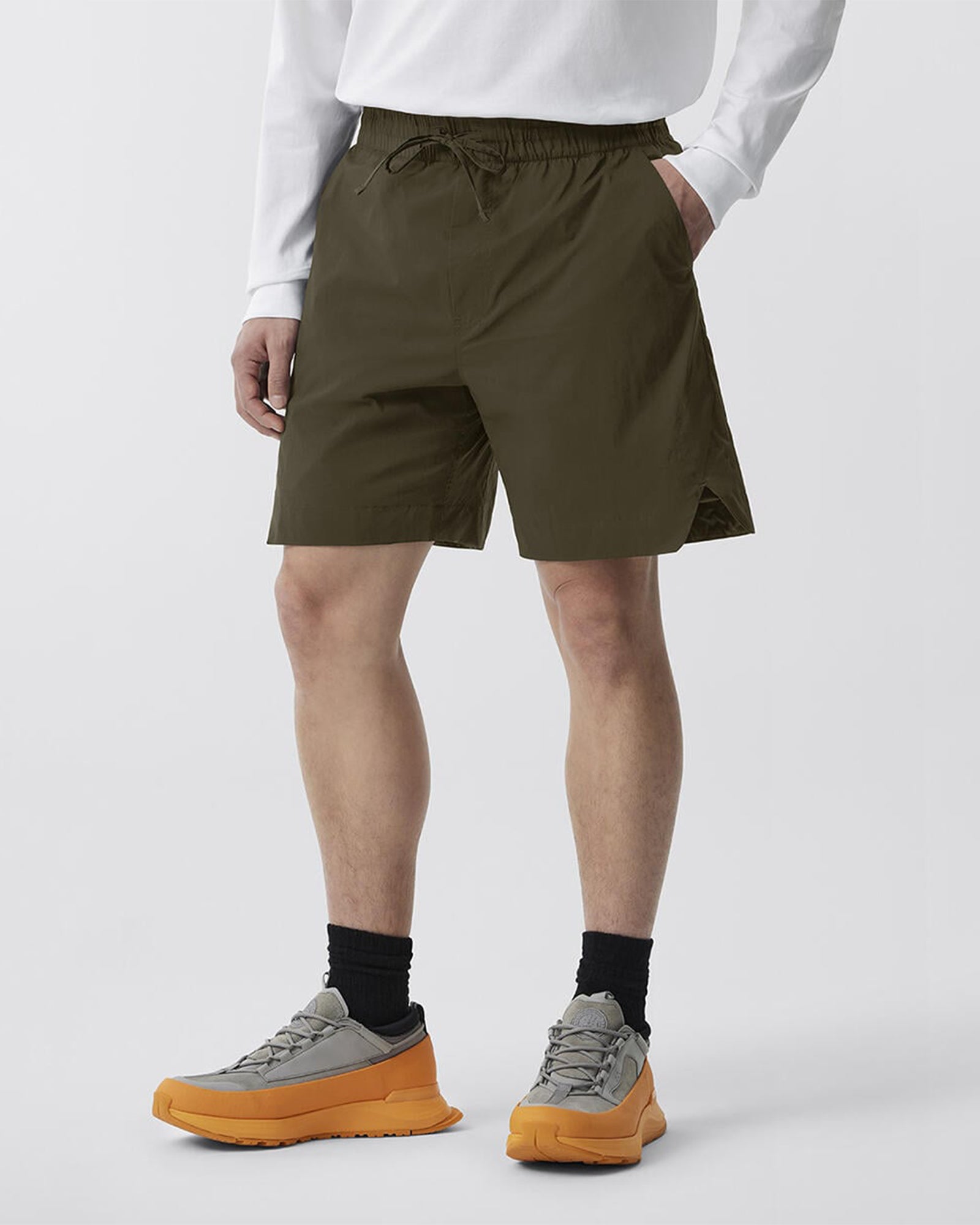 CANADA GOOSE・カナダグース - ハーフ・ショートパンツ KILLARNEY SHORT BLACK LABEL / MILITARY GREEN