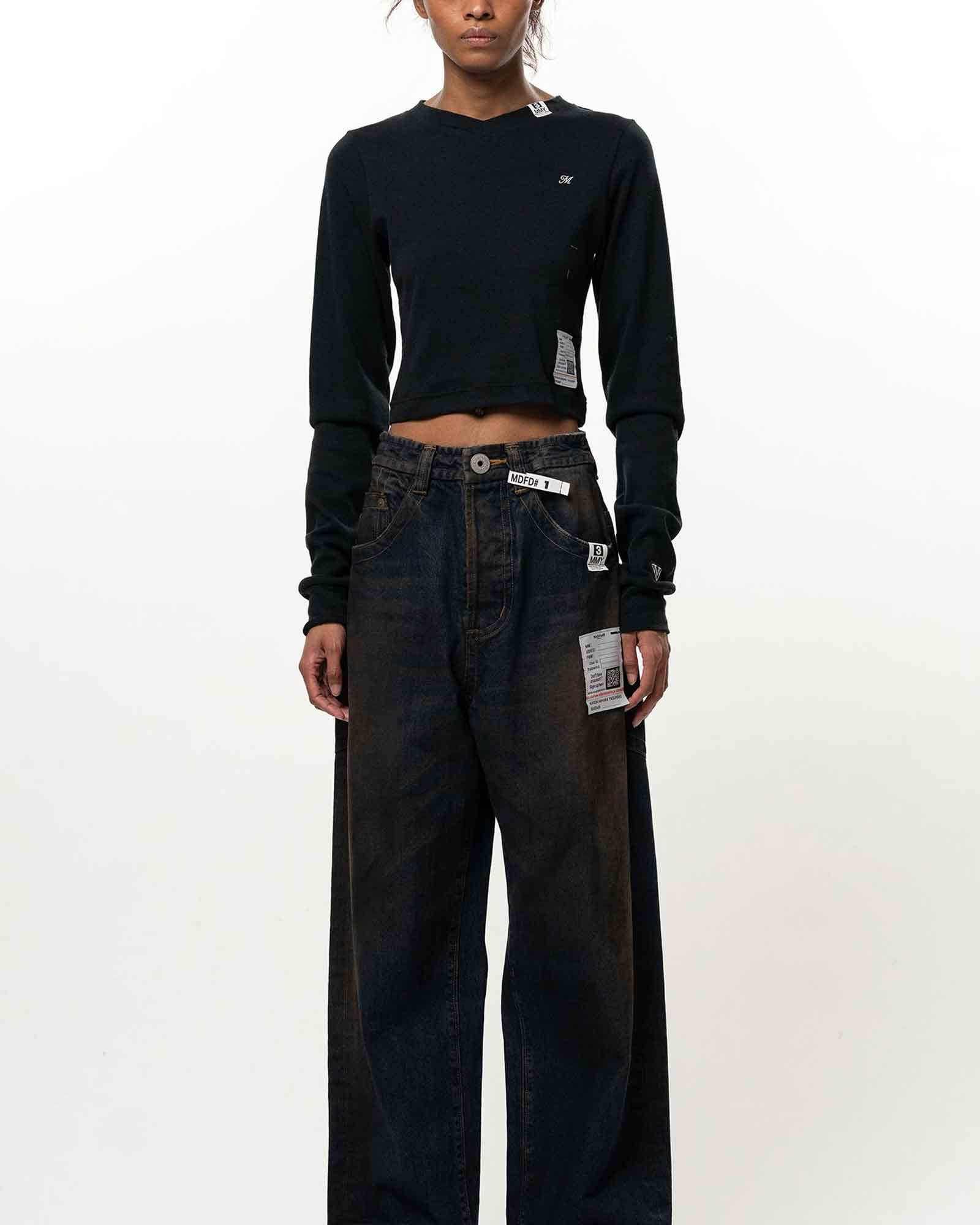 MIHARA YASUHIRO・Yasuhiro Mihara -  EMBROIDERY V NECK MINI LS TEE / BLACK