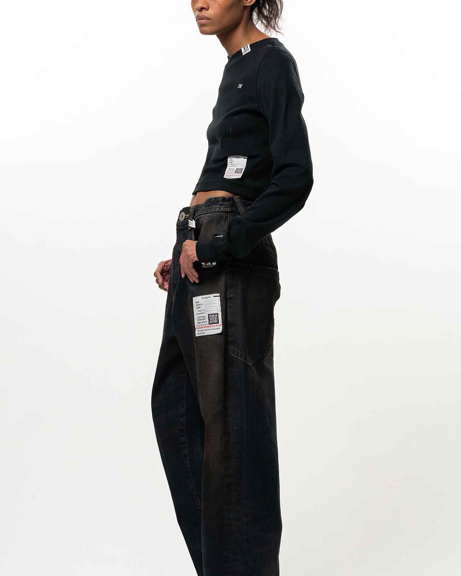 MIHARA YASUHIRO・Yasuhiro Mihara -  EMBROIDERY V NECK MINI LS TEE / BLACK