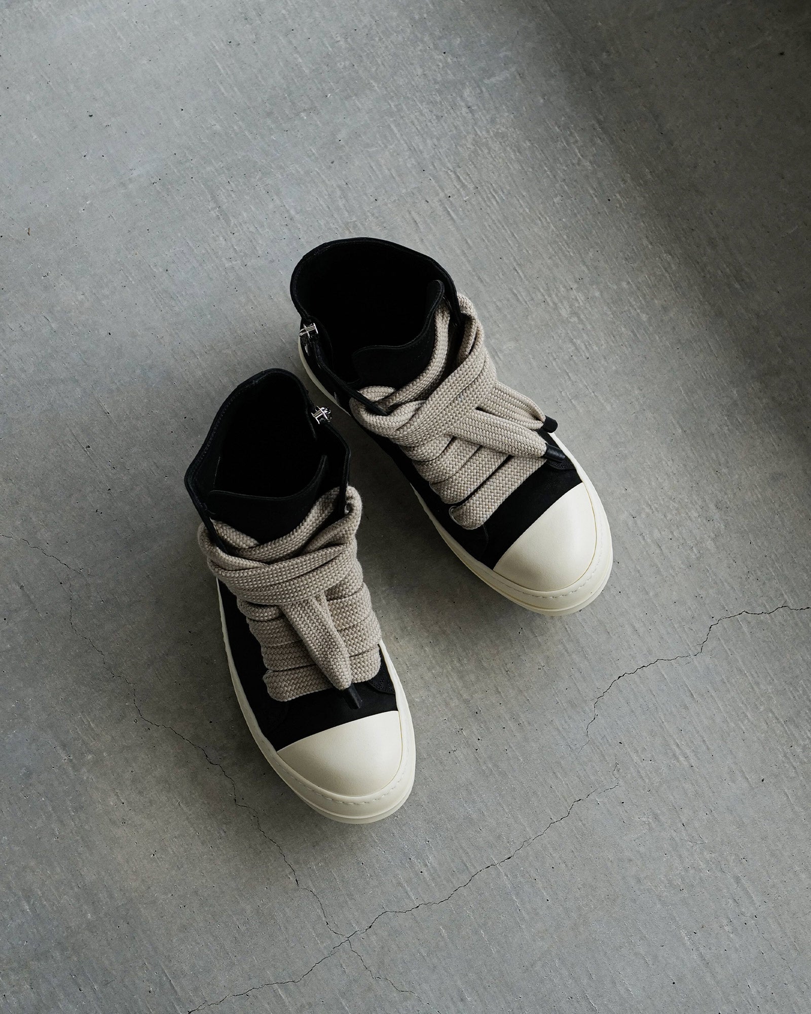 RICK OWENS・リック オウエンス - ハイカットスニーカー JUMBOLACE SNEAKERS / BLACK/MILK/MILK