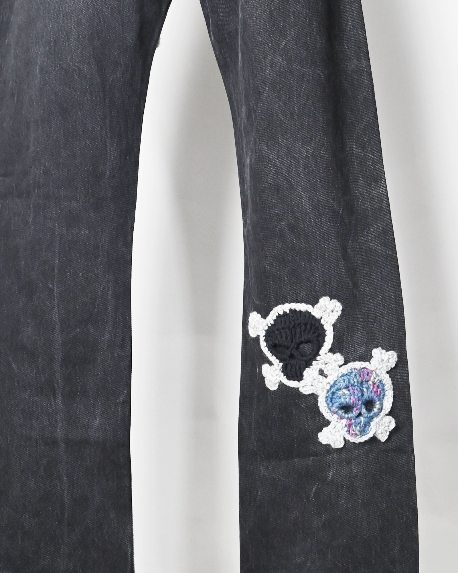 Y.A.R.N.・ヤーン - デニムパンツ Y.A.R.N. SKULL DENIM-7 (W33)/ MULTI