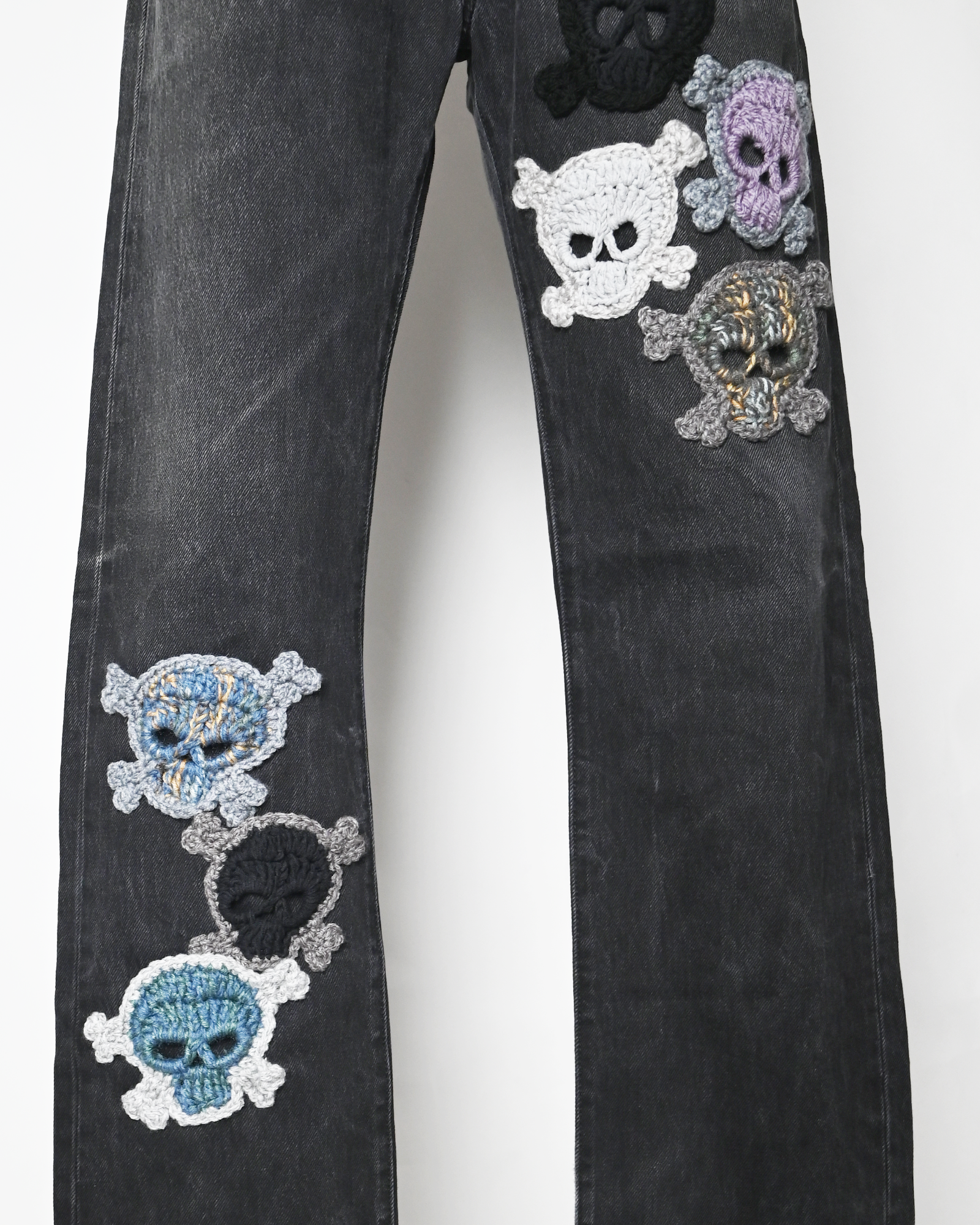 Y.A.R.N.・ヤーン - デニムパンツ Y.A.R.N. SKULL DENIM-7 (W33)/ MULTI