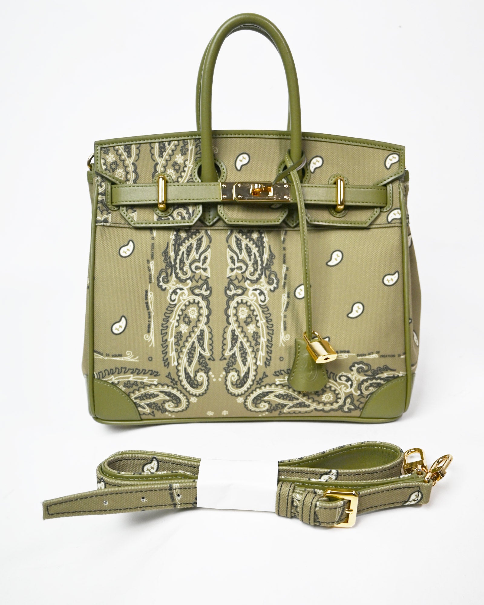 THE WORLD IS YOURS (ザ ワールド イズ ユアーズ) SIGNATURE BAG