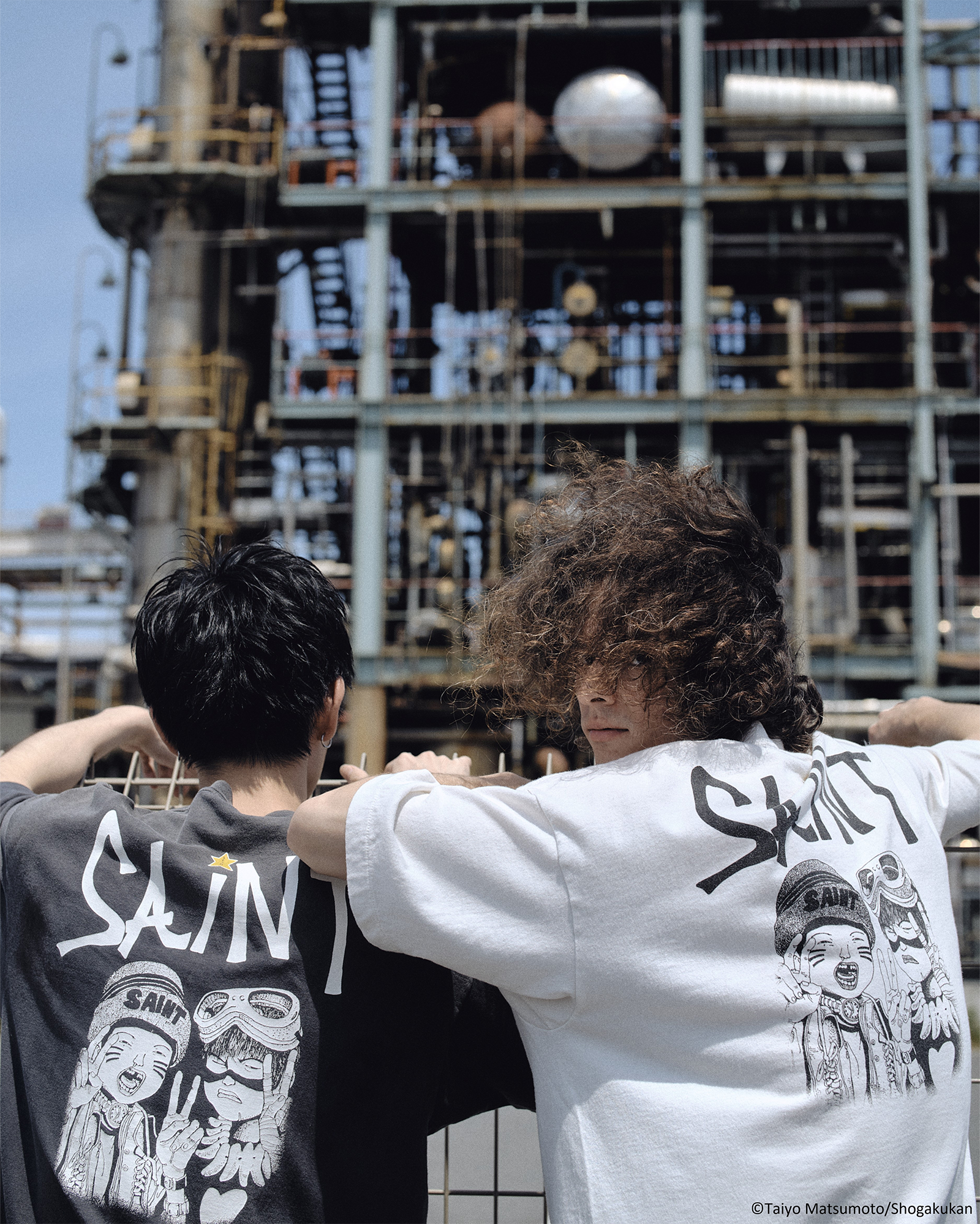 ©SAINT M××××××・セントマイケル - Tシャツ・カットソー 鉄コン筋クリート_SS T-SHIRT/KURO / BLACK