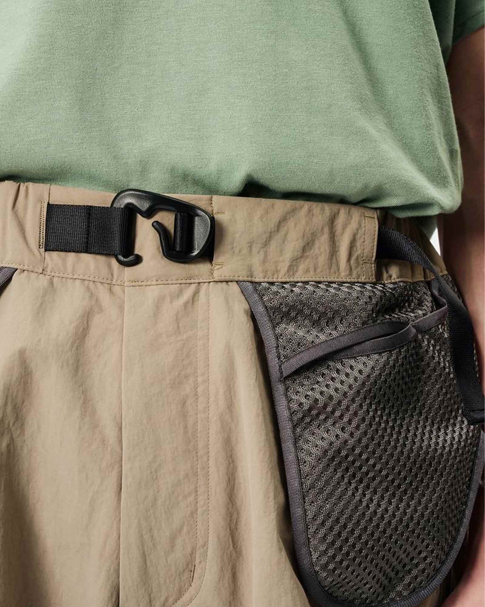 Goldwin 0・ゴールドウイン ゼロ - ハーフ・ショートパンツ HELICOID POCKET SHORTS / INK BLACK