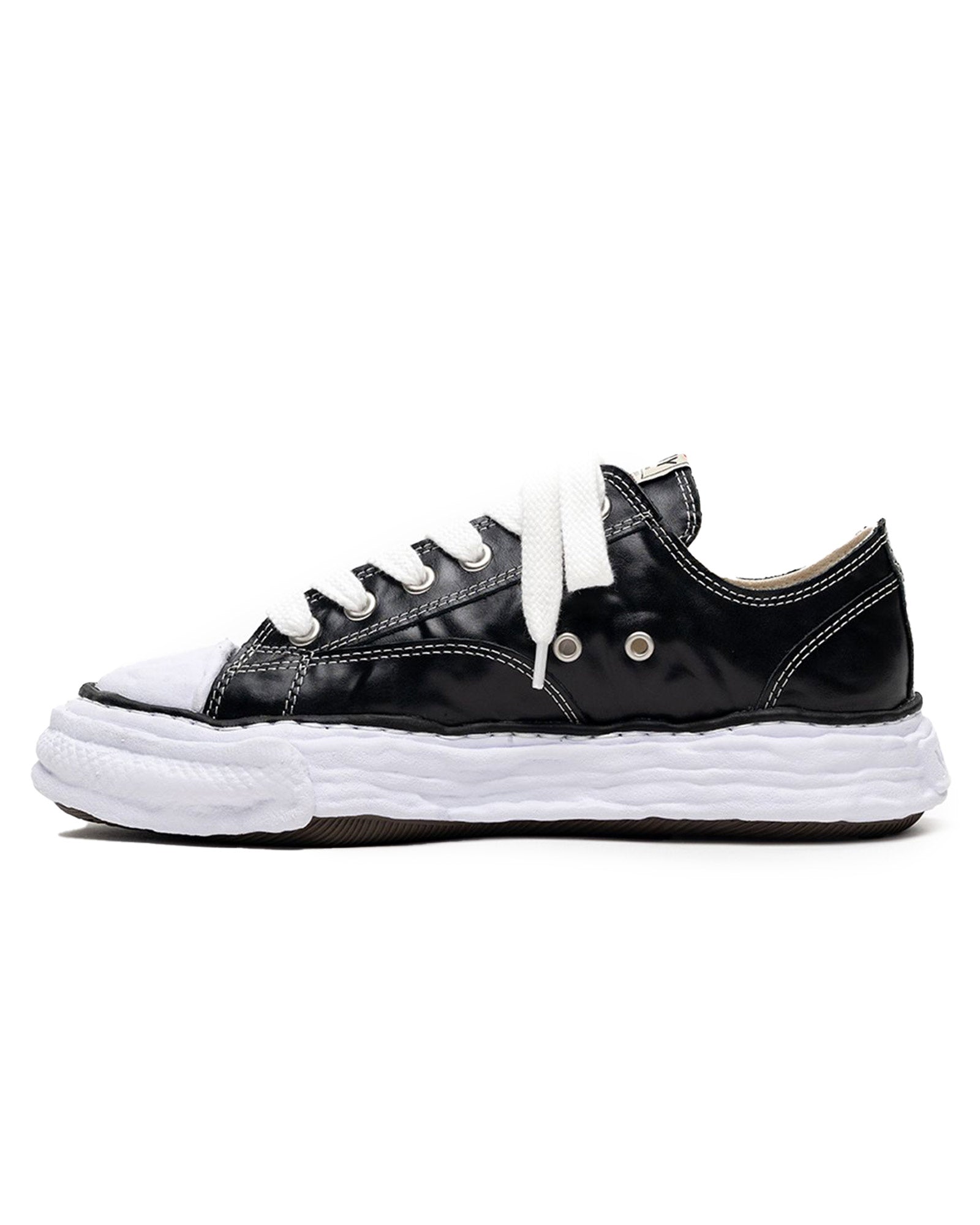 MIHARA YASUHIRO・Yasuhiro Mihara -  PETERSON23 WRINKLED LEATHER LOW-TOP SNEAKERS / BLACK