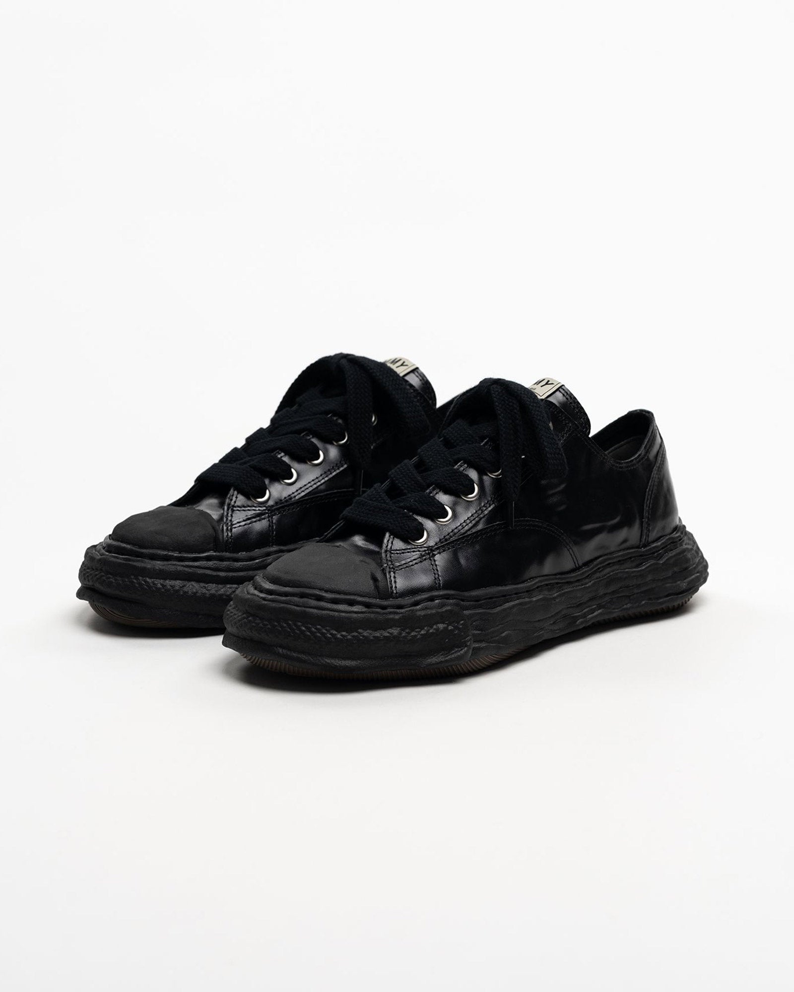 MIHARA YASUHIRO・ミハラヤスヒロ - ローカットスニーカー PETERSON23 WRINKLED LEATHER LOW-TOP SNEAKERS / BLK/BLK