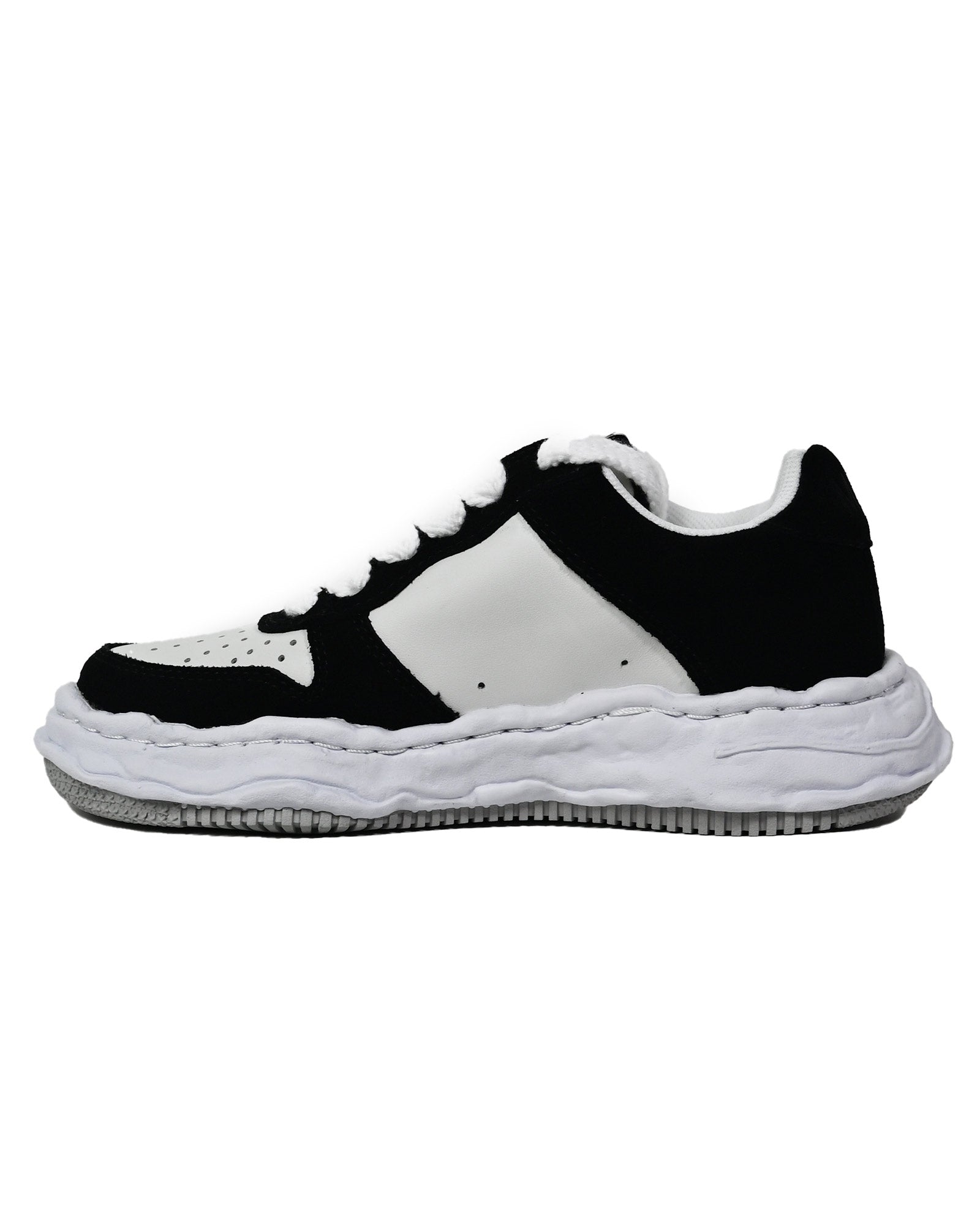 MIHARA YASUHIRO・ミハラヤスヒロ - ローカットスニーカー WAYNE / ORIGINAL SOLE SUEDE LOW-TOP SNEAKER / BLK/WHT
