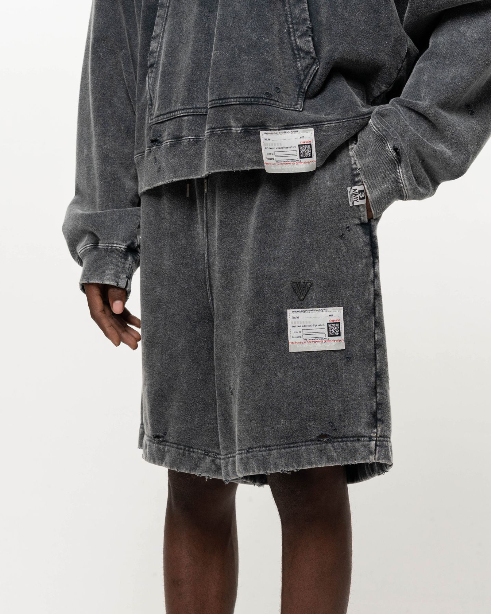 MIHARA YASUHIRO・ミハラヤスヒロ - スウェットパンツ BLEACHED SWEAT SHORTS / BLACK