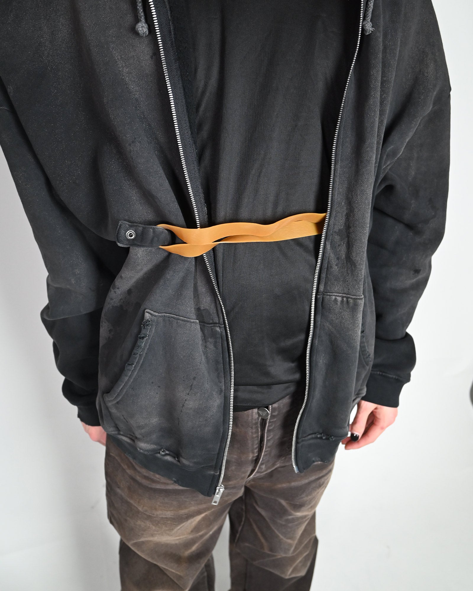 ALEXANDER DIGENOVA・アレキサンダー・ディジェノバ - パーカー・フーディ RUBBER BAND HOODIE / THRASHED VINTAGE BLACK