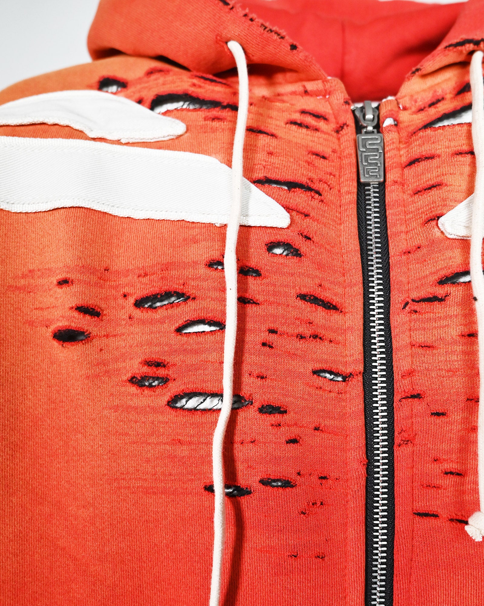 RRR123・リヴィントン ロイ レビス - パーカー・フーディ APOCRYPHA PIOUS ZIP HOODIE / ORANGE