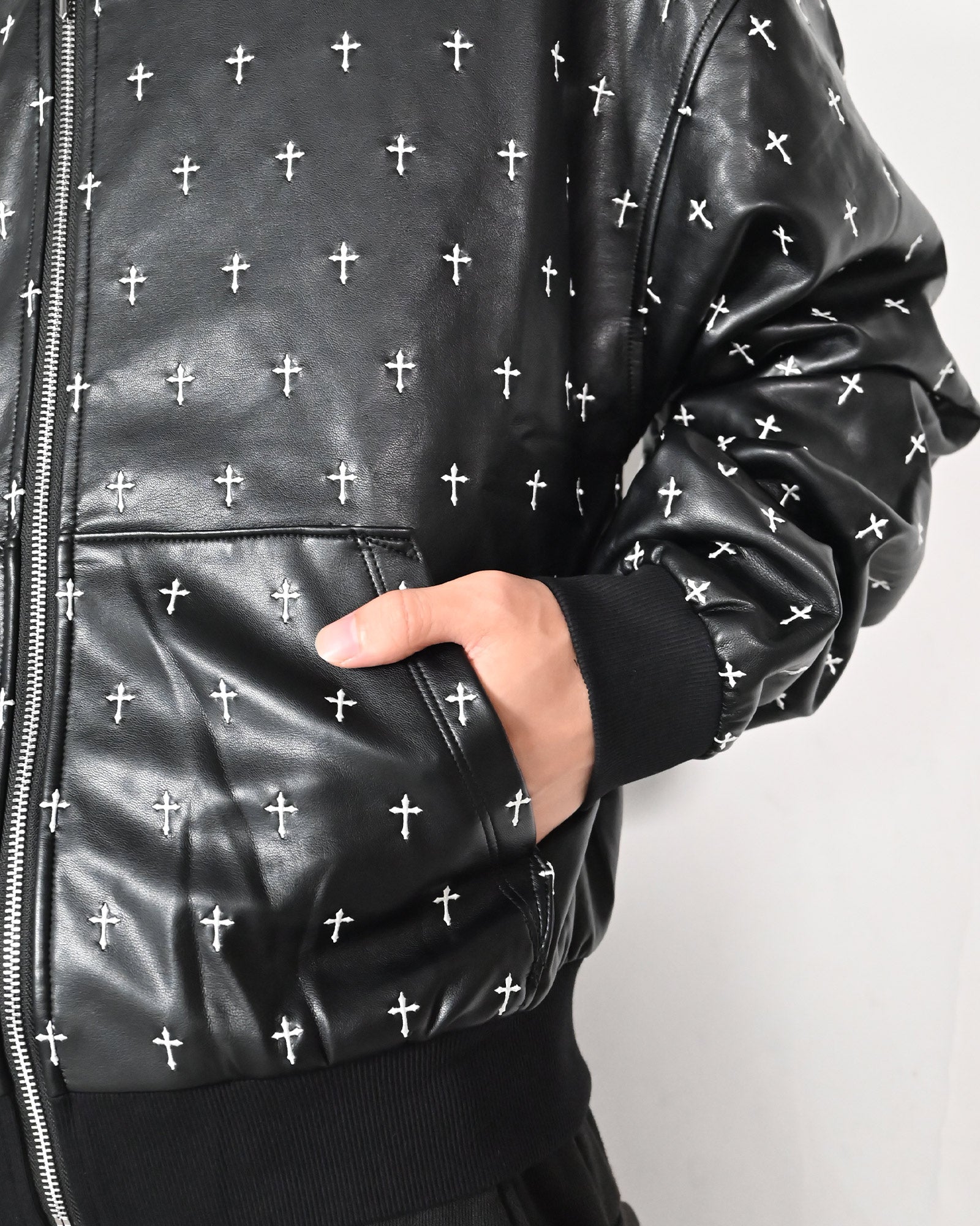 LAST NEST・ラストネスト - パーカー・フーディ ALLOVER CROSS ZIP-UP HOODIE / BLACK
