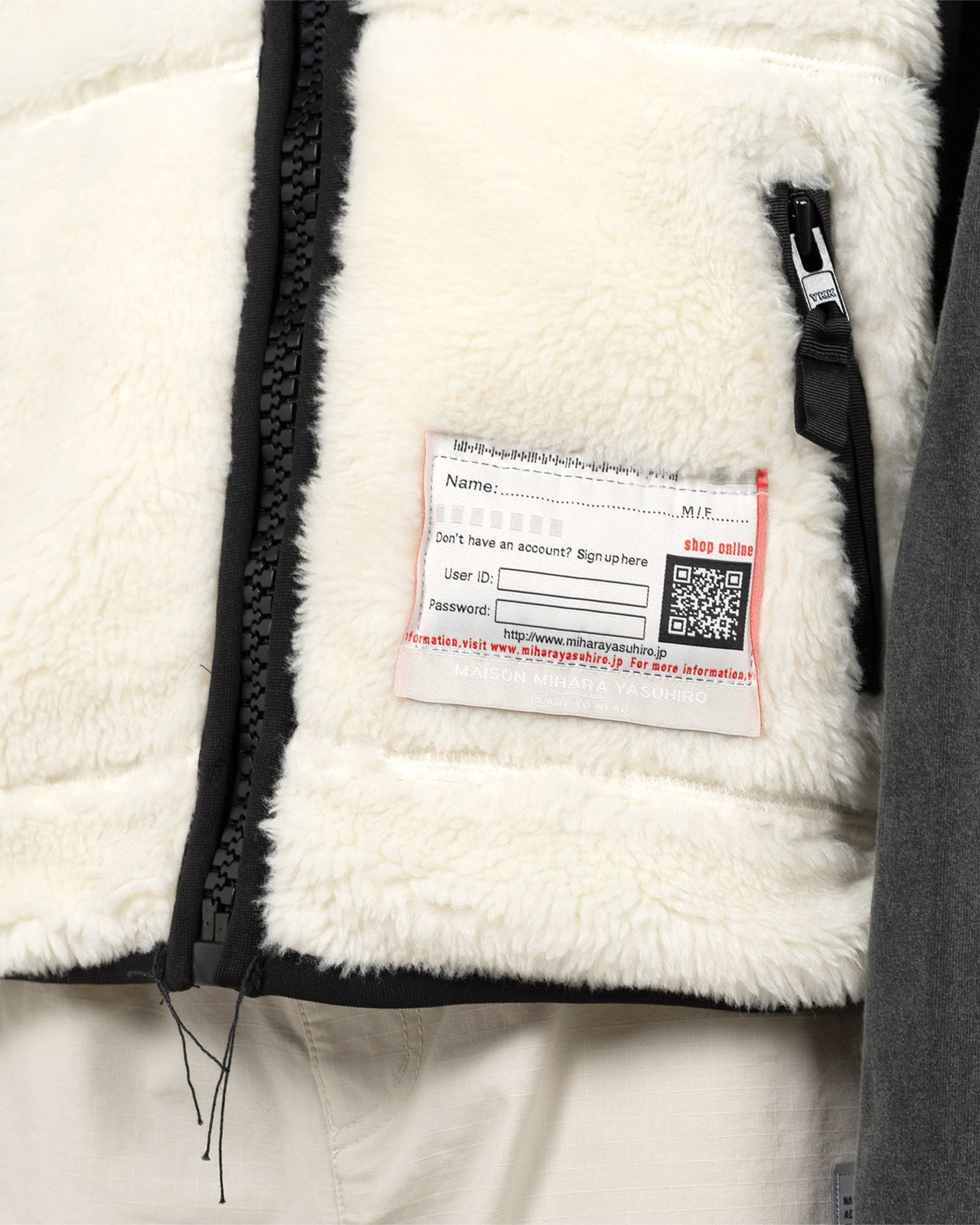 MIHARA YASUHIRO・ミハラヤスヒロ - ベスト AMATEUR SEWN LIKE BOA VEST / WHITE