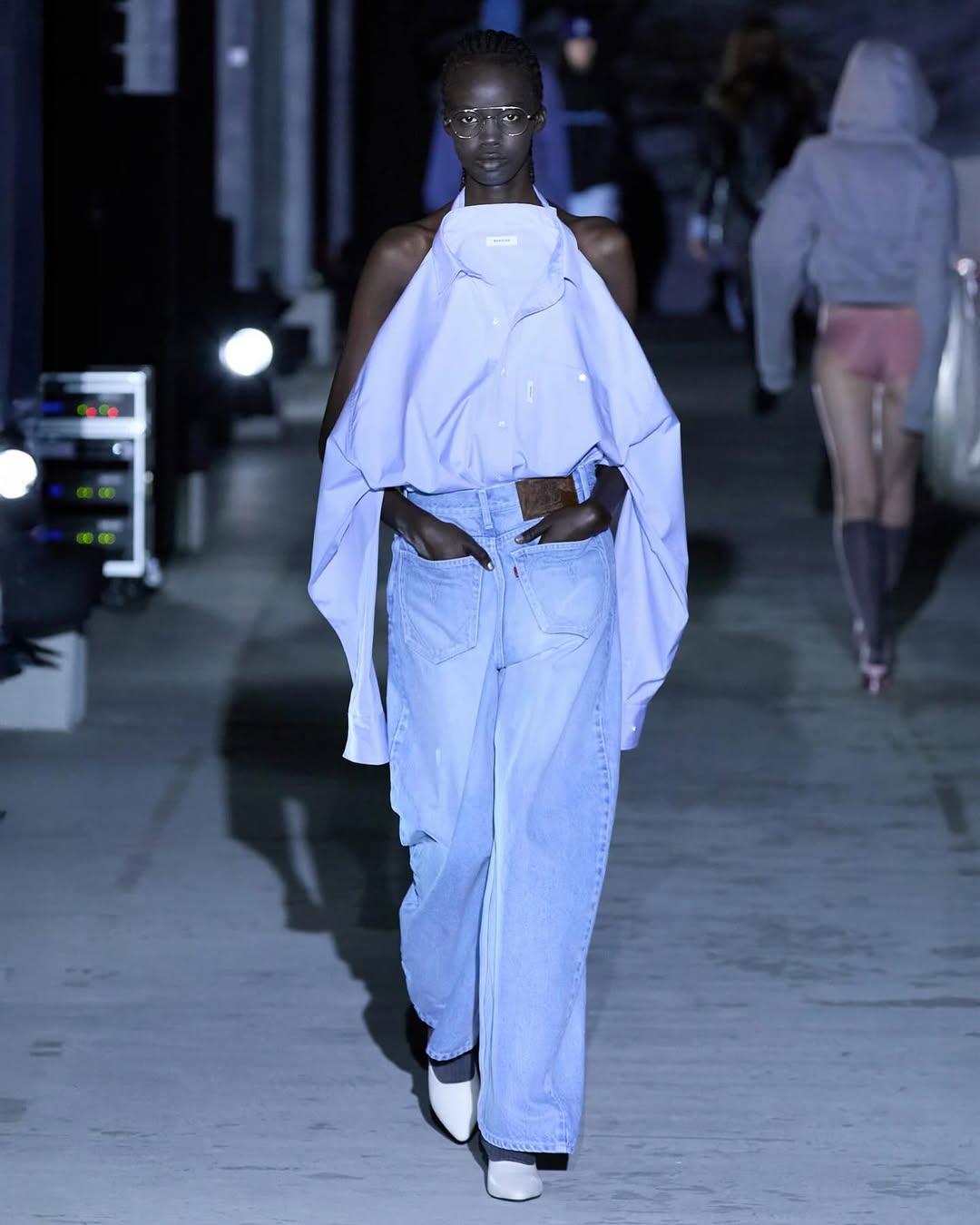 BASICKS・ベイシックス - デニムパンツ BACK FRONT BARREL DENIM / INDIGO