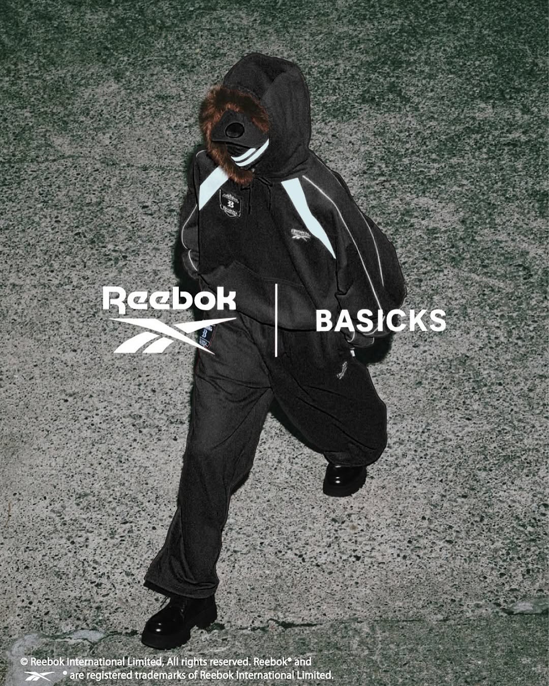 BASICKS・ベイシックス - パーカー・フーディ BASICKS × REEBOK UNIFORM SWEAT HOODIE / BLACK