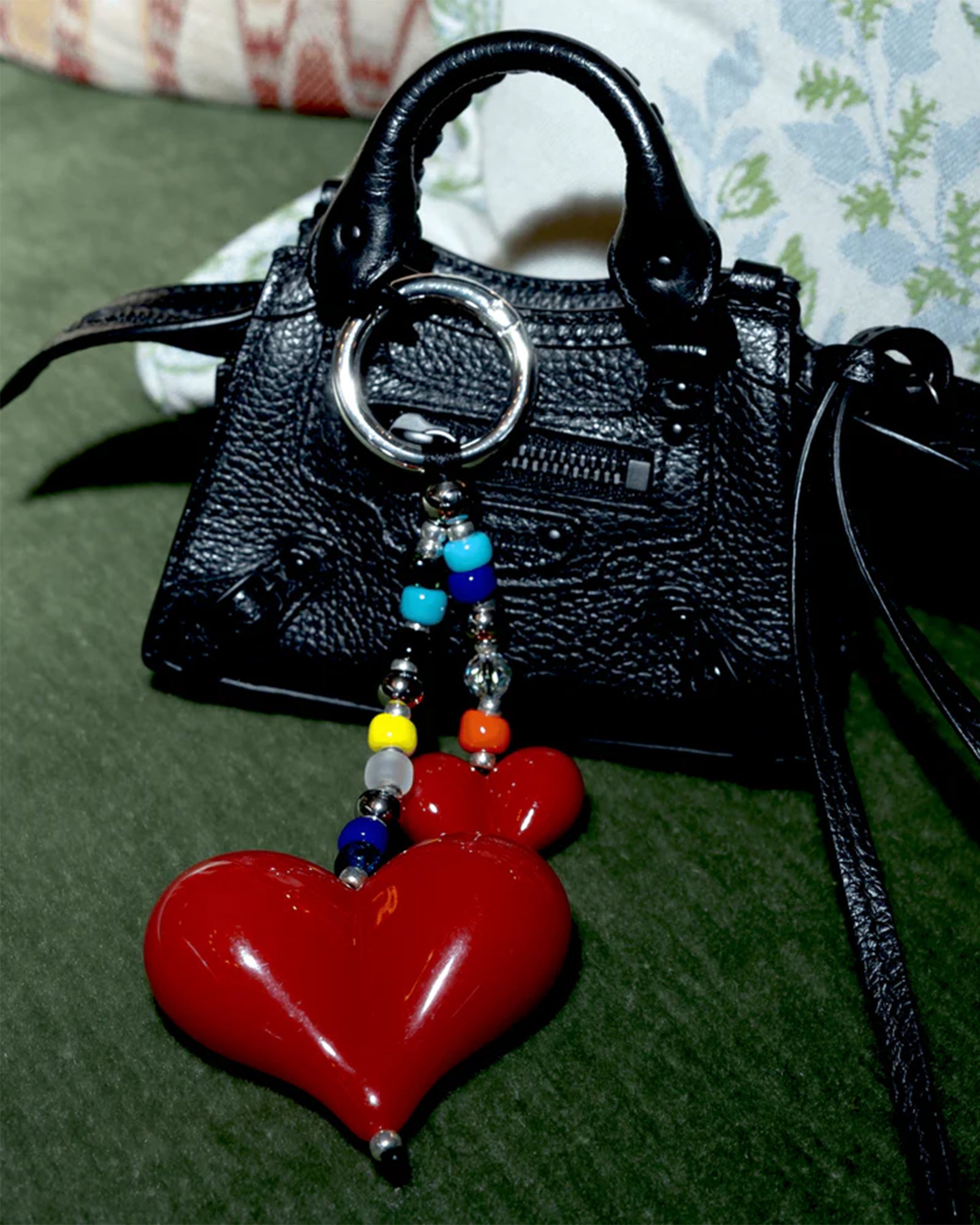 String Ting・ストリング ティング - スマホアクセサリー BIG LOVE SHORTY BAG CHARM / RED