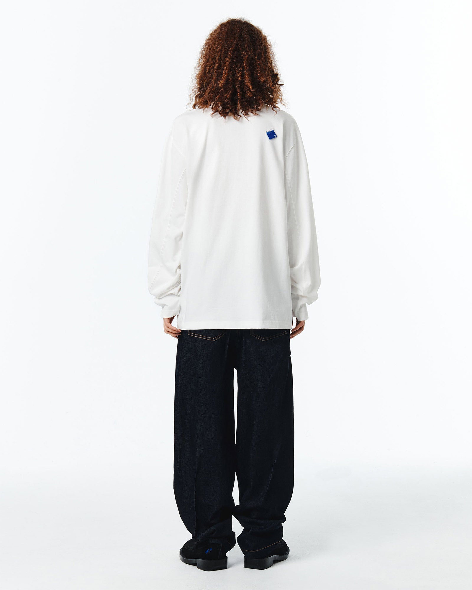 Ader Error・アーダーエラー - L/S Tシャツ BL TAG LS T-SHIRT 01 / OFF WHITE