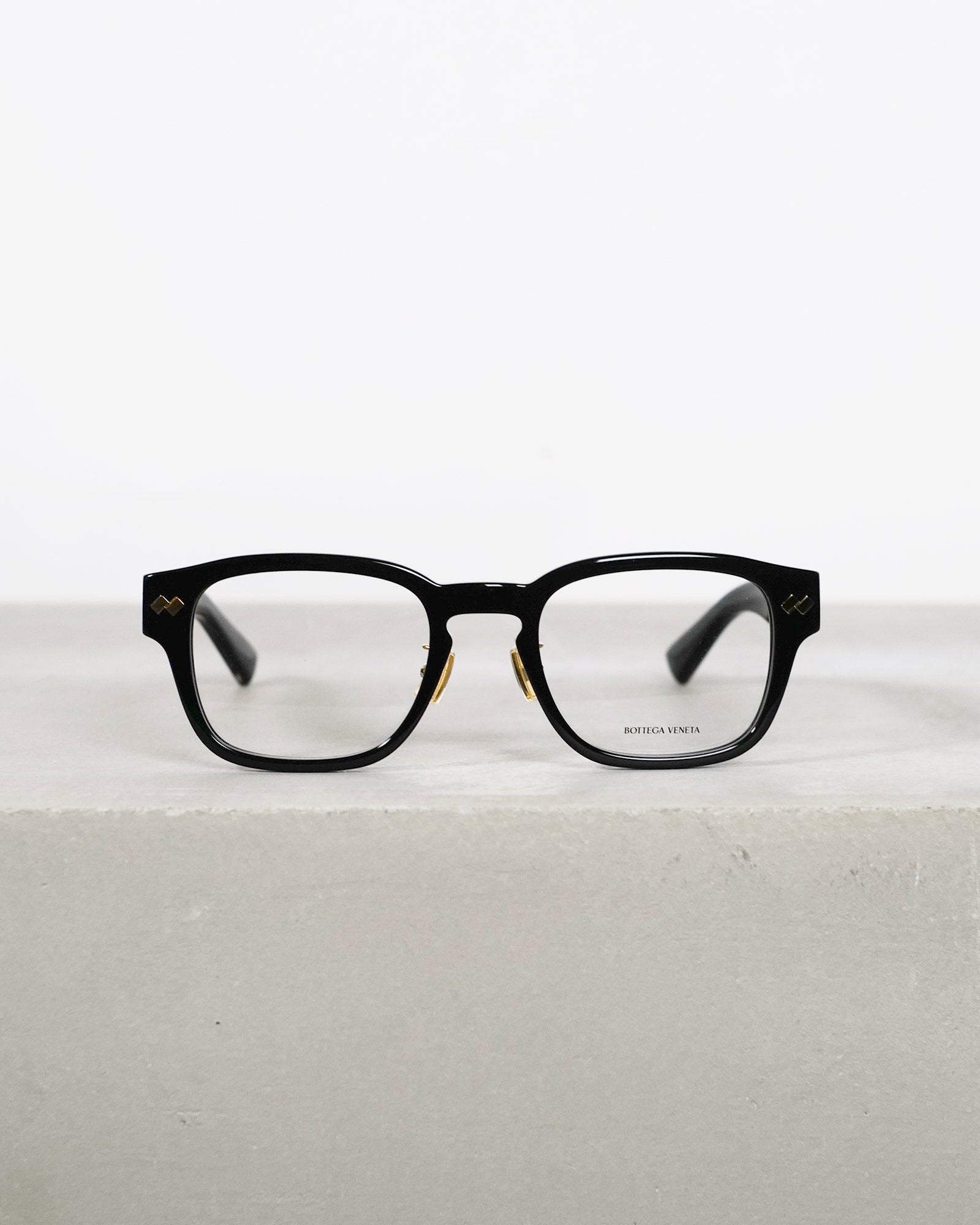 Bottega Veneta (ボッテガ ヴェネタ) SUNGLASSES | Detail Application
