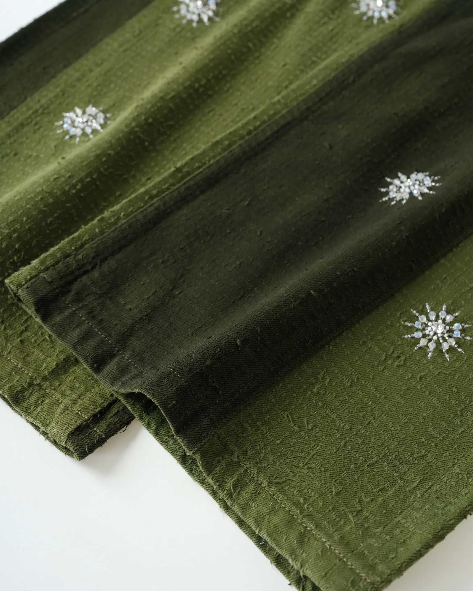 BIRTH OF ROYAL CHILD・バース・オブ・ロイヤル・チャイルド - デニムパンツ BEADED PATCH CARGO PANTS / GREEN
