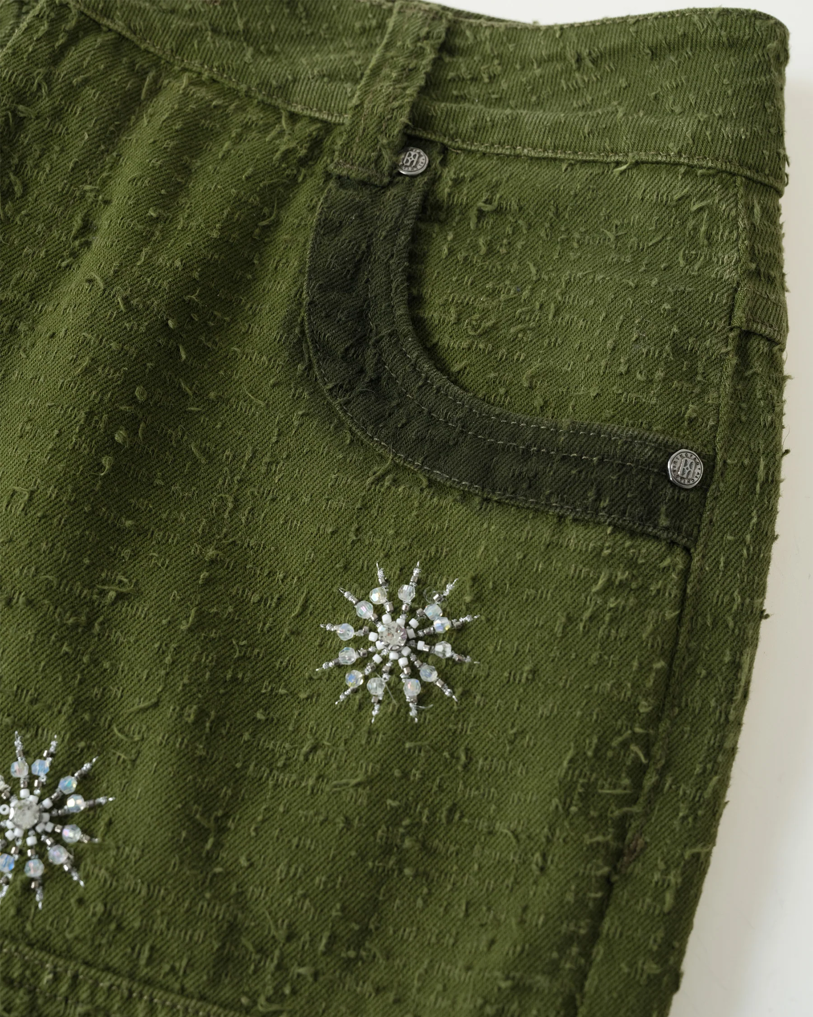 BIRTH OF ROYAL CHILD・バース・オブ・ロイヤル・チャイルド - デニムパンツ BEADED PATCH CARGO PANTS / GREEN