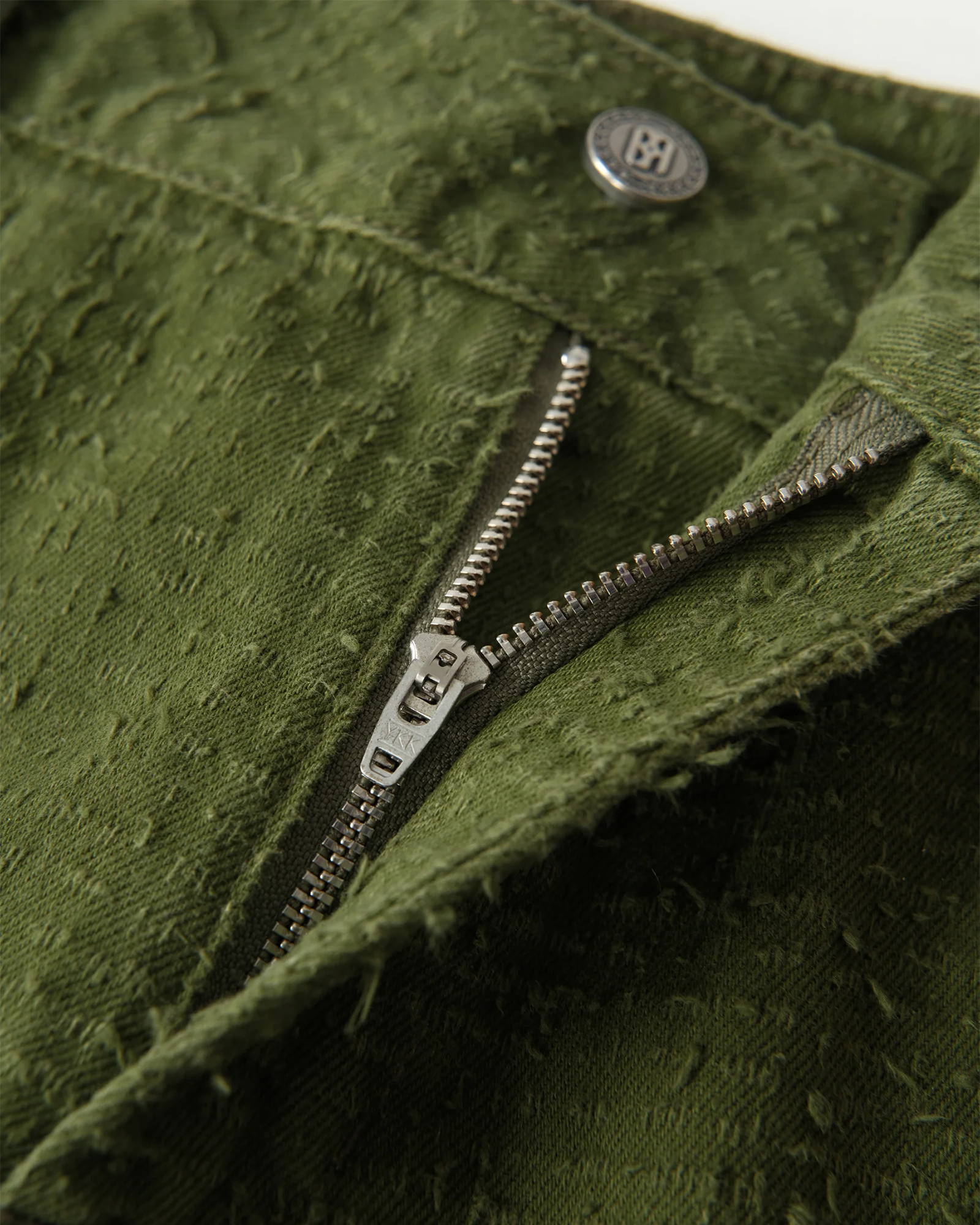 BIRTH OF ROYAL CHILD・バース・オブ・ロイヤル・チャイルド - デニムパンツ BEADED PATCH CARGO PANTS / GREEN