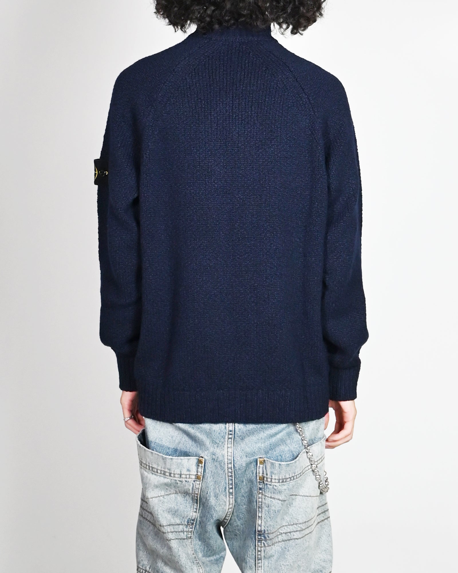 STONE ISLAND・ストーンアイランド - トップス CARDIGAN / NAVY BLUE
