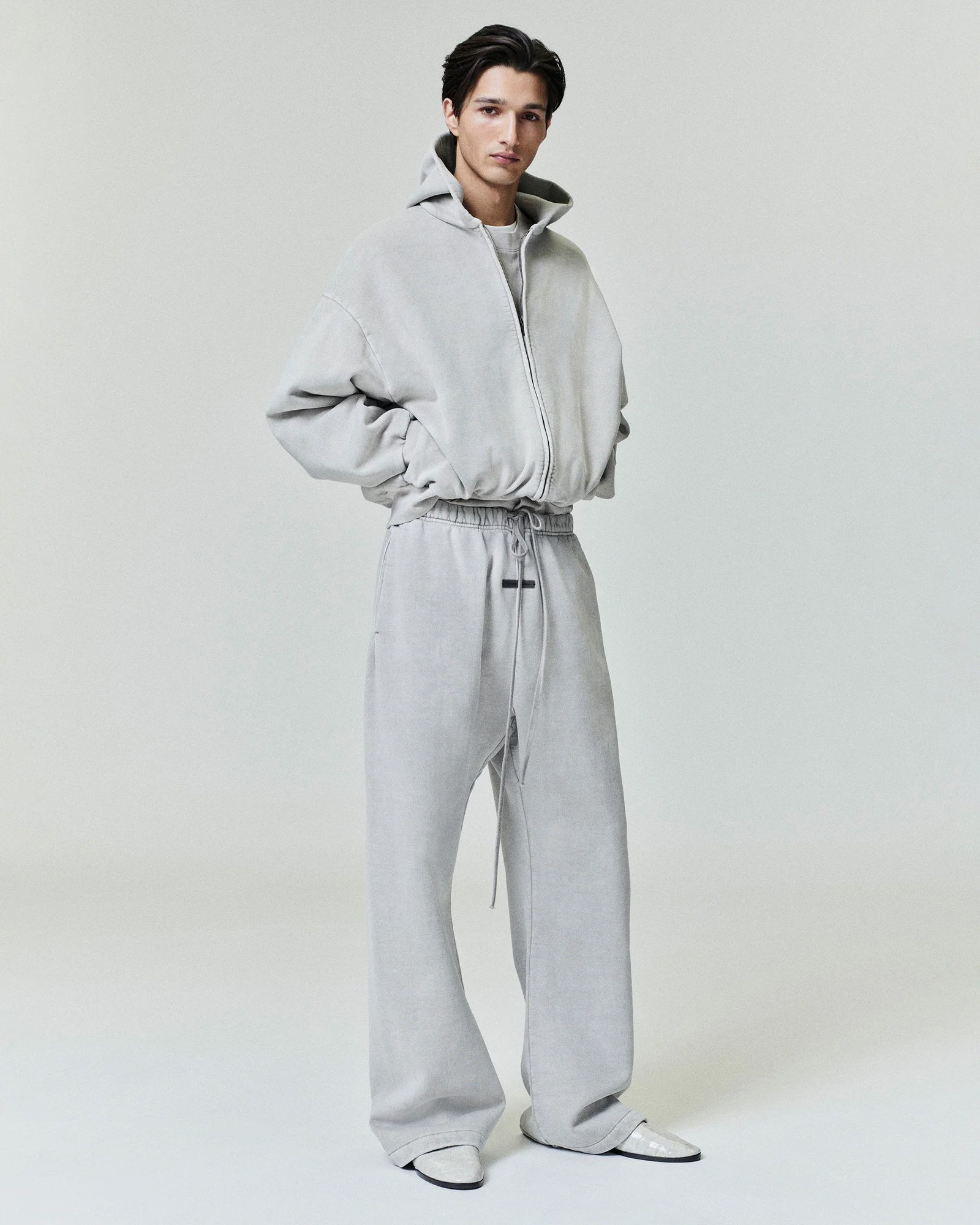 ESSENTIALS・essentials -  CLASSIC FULL ZIP HOODIE / GREY