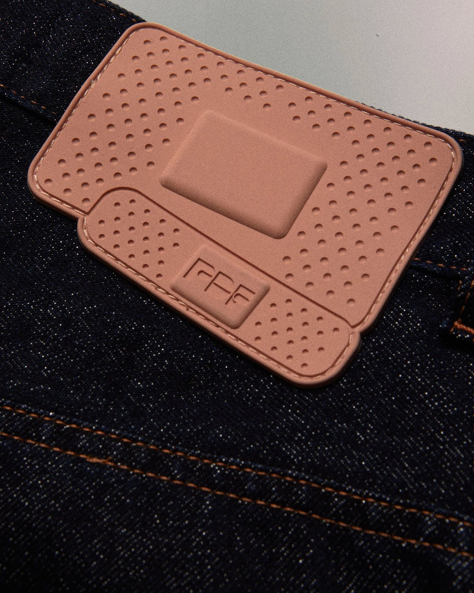 PDF・プロジェクト・ドメニコ・フォルミケッティ - デニムパンツ LOW RIDE SHORTS / WASHWASH