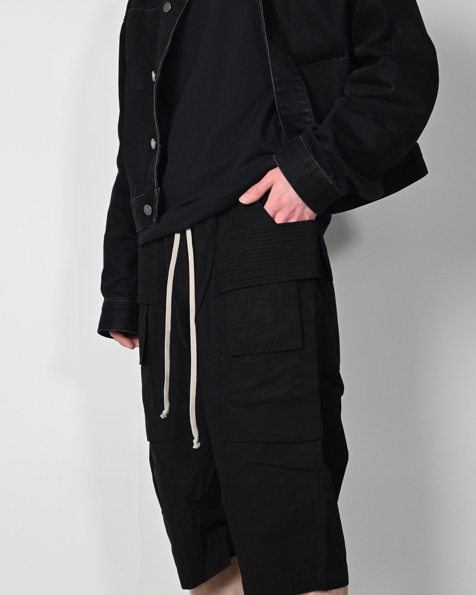 RICK OWENS DRKSHDW・リックオウエンス ダークシャドウ - ハーフ・ショートパンツ SHORTS - CREATCH CARGO PODS / BLACK