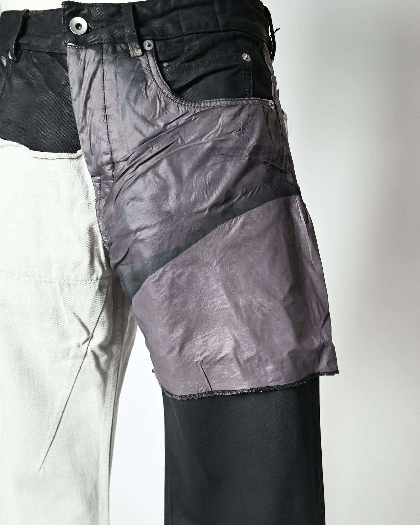 RICK OWENS DRKSHDW・リックオウエンス ダークシャドウ - デニムパンツ PANTALONI IN DENIM - FOGCUT / BLACK/MILK
WASH/BLACK