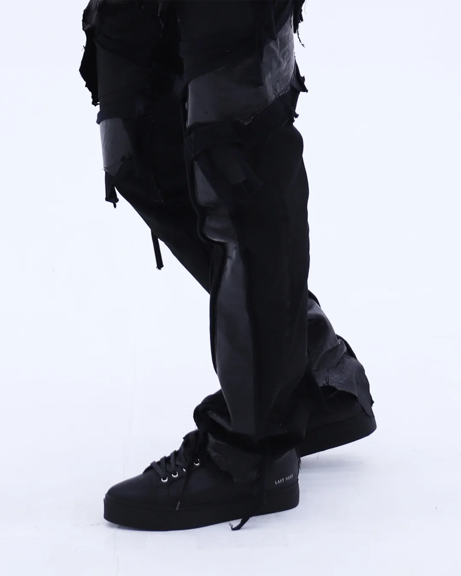 LAST NEST・ラストネスト - ローカットスニーカー DRESSY SNEAKER / BLACK