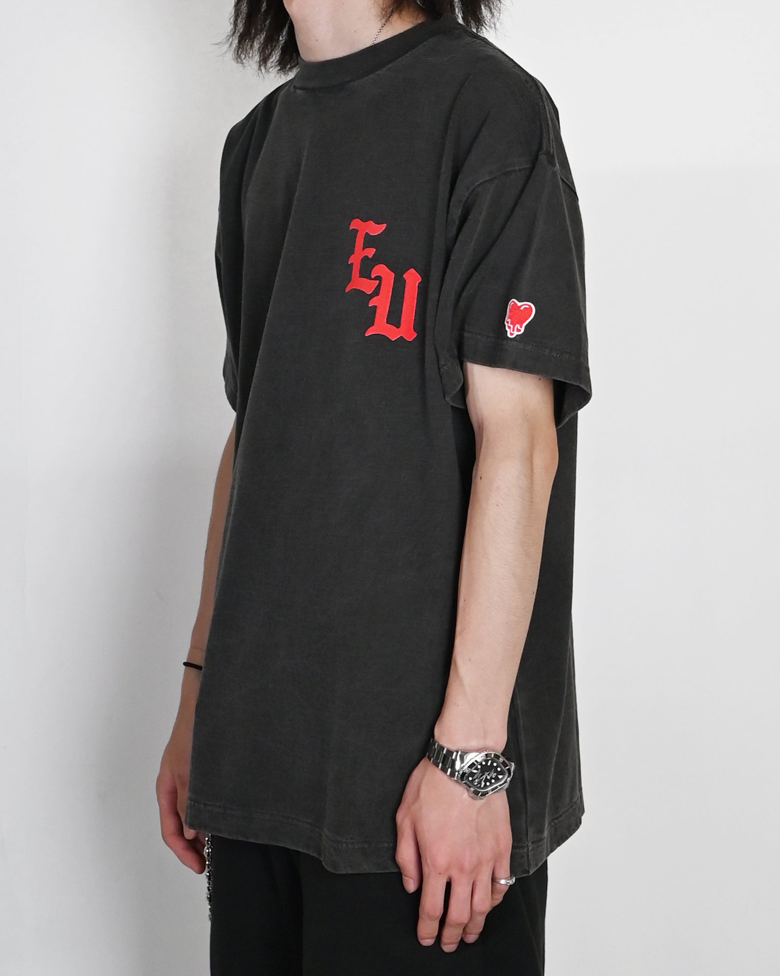 EMOTIONALLY UNAVAILABLE・エモーショナリー アンアベイラブル - Tシャツ・カットソー EU LOGO CL SS TEE / BLACK