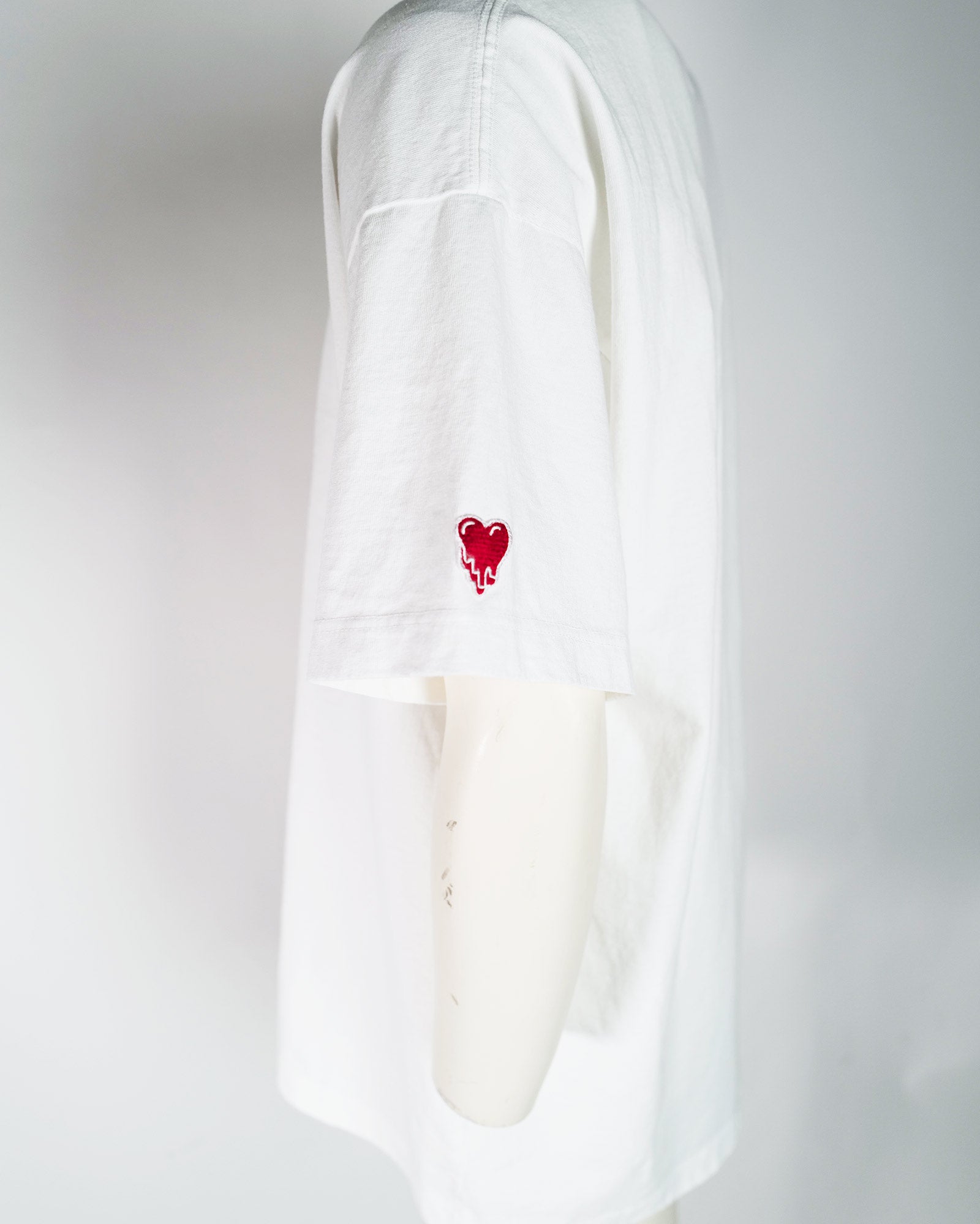 EMOTIONALLY UNAVAILABLE・エモーショナリー アンアベイラブル -  EU DK MASK SS TEE / WHITE