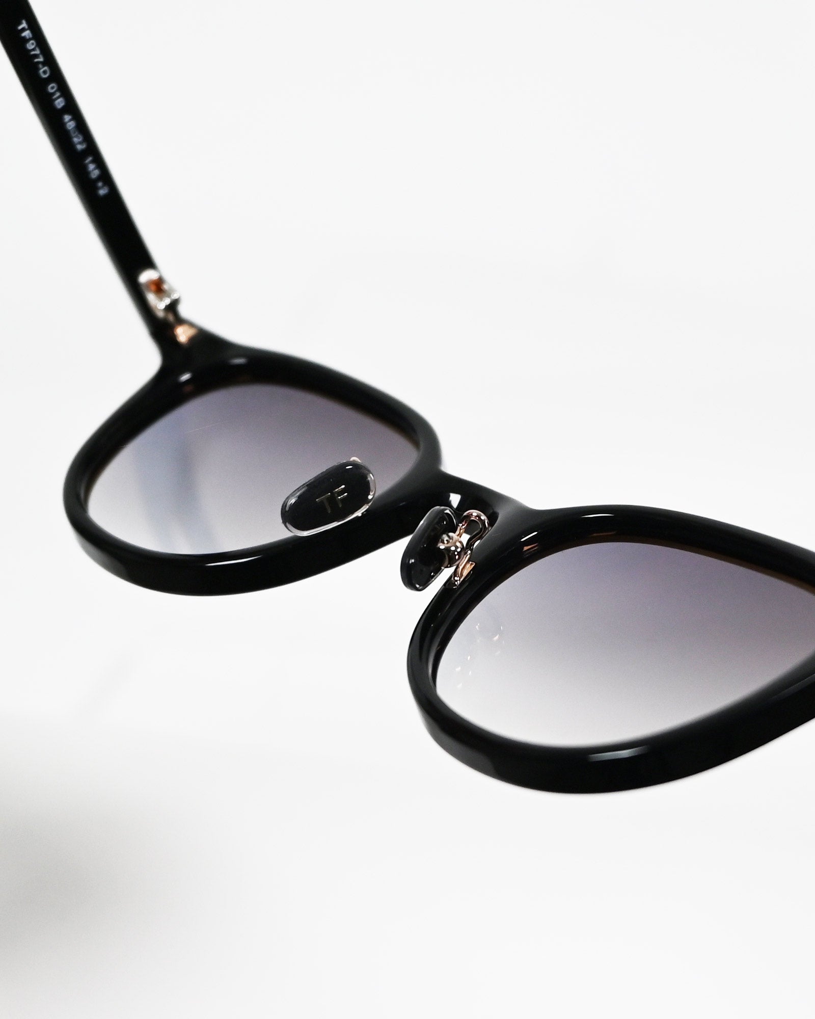 TOM FORD -EYEWEAR-・トム フォード - サングラス TOM FORD SUNGLASSES / FT0977-D-4801B