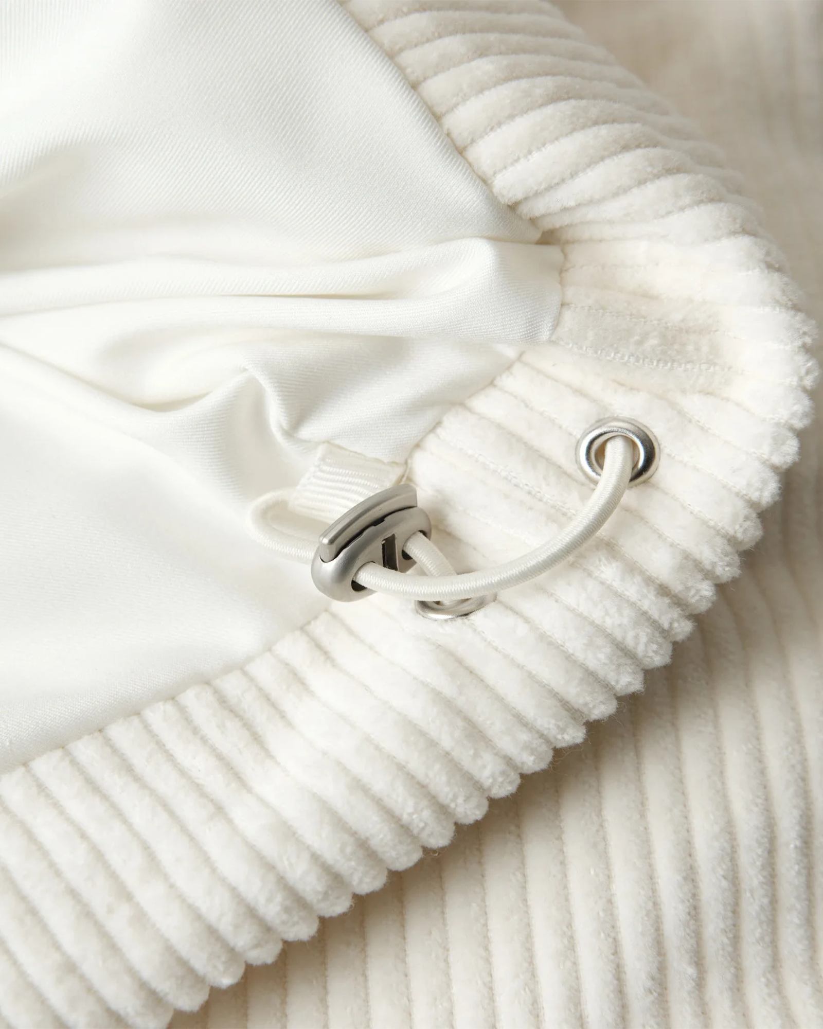 BIRTH OF ROYAL CHILD・バース・オブ・ロイヤル・チャイルド -  FUTURE RELIC PUFFER / WHITE