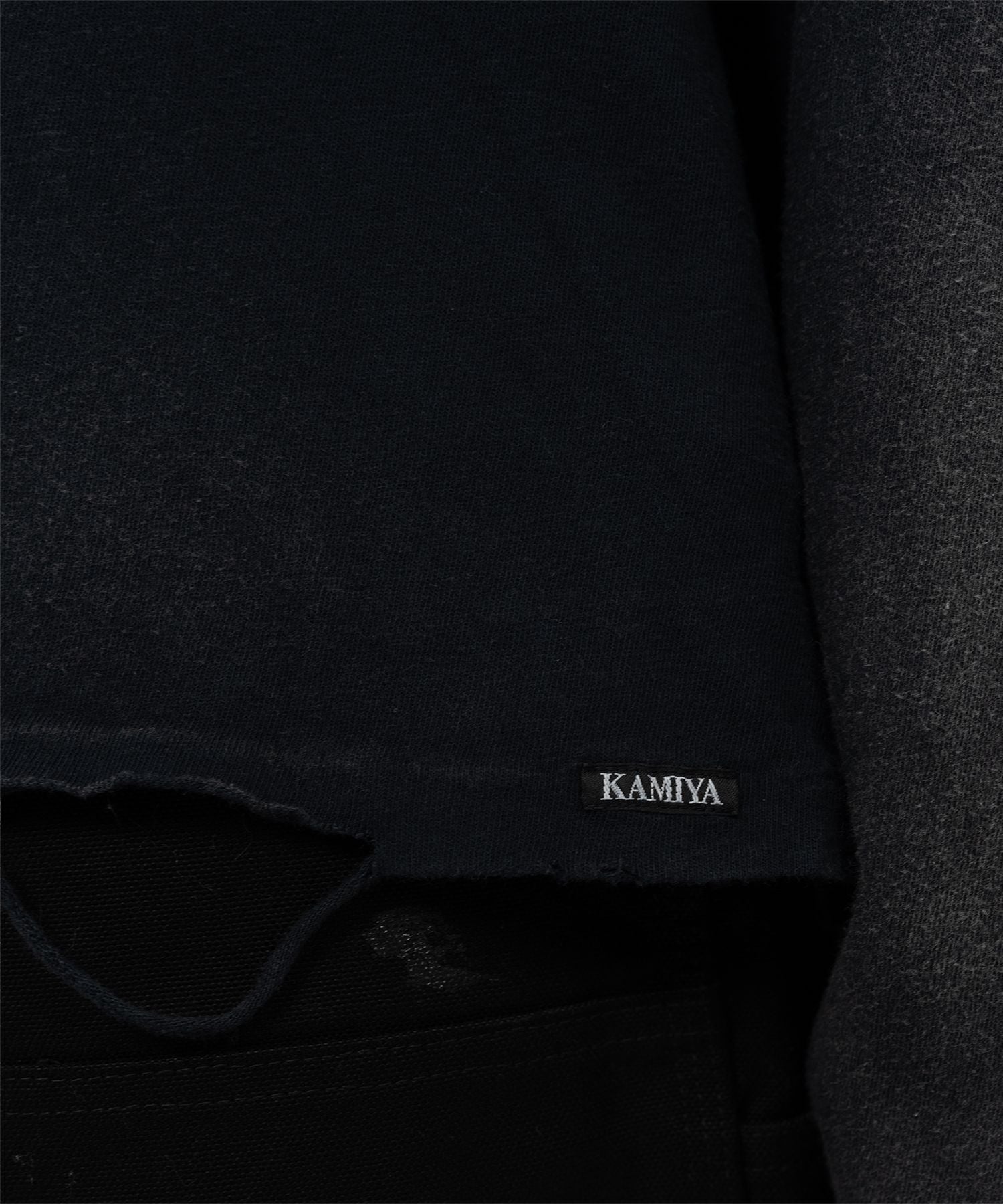 KAMIYA・Kamiya -  DISTRESSED LIGHTWEIGHT HOODIE / BLACK