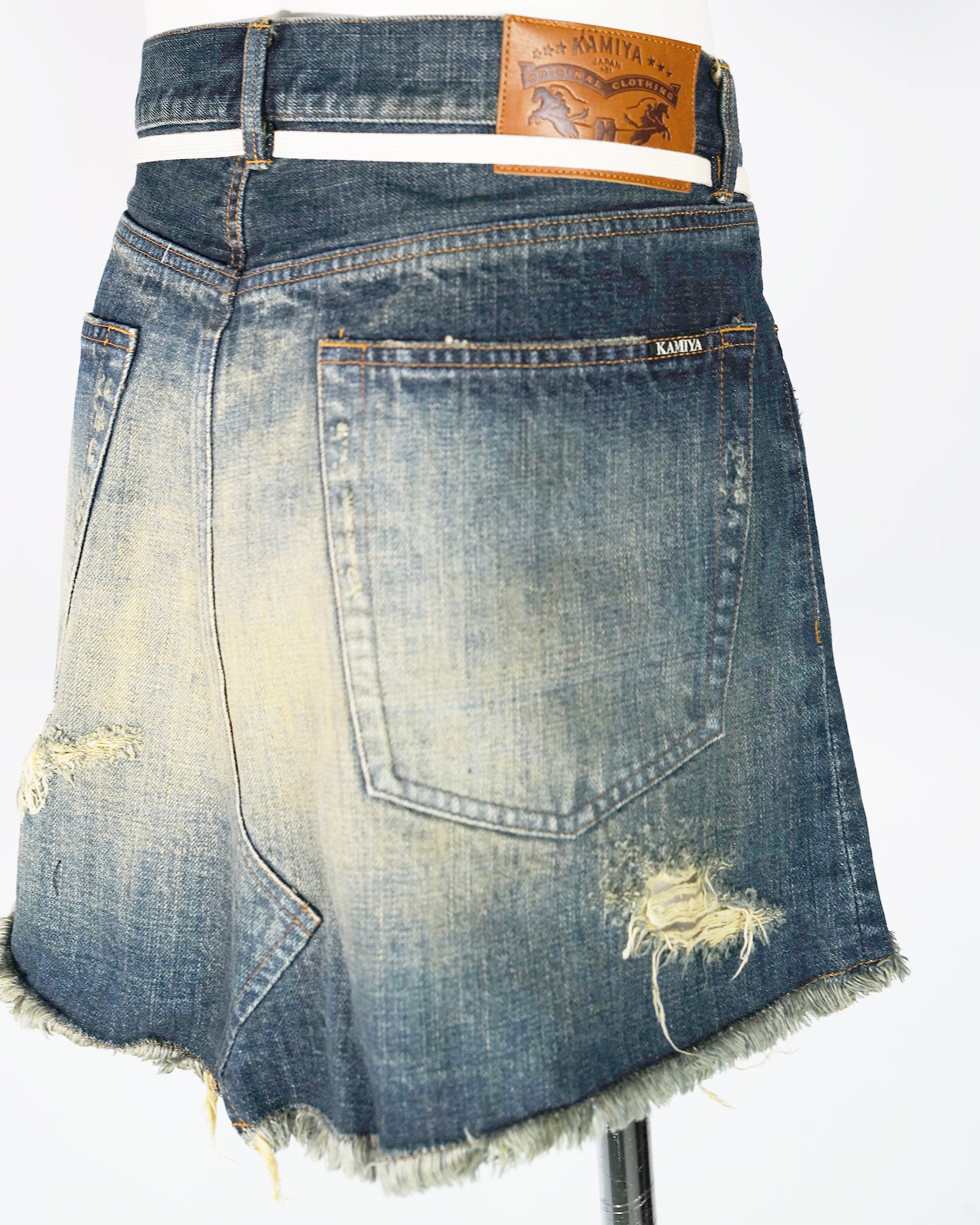 KAMIYA (カミヤ) SS26 DISTRESSED DENIM WRAP SKIRT | Detail