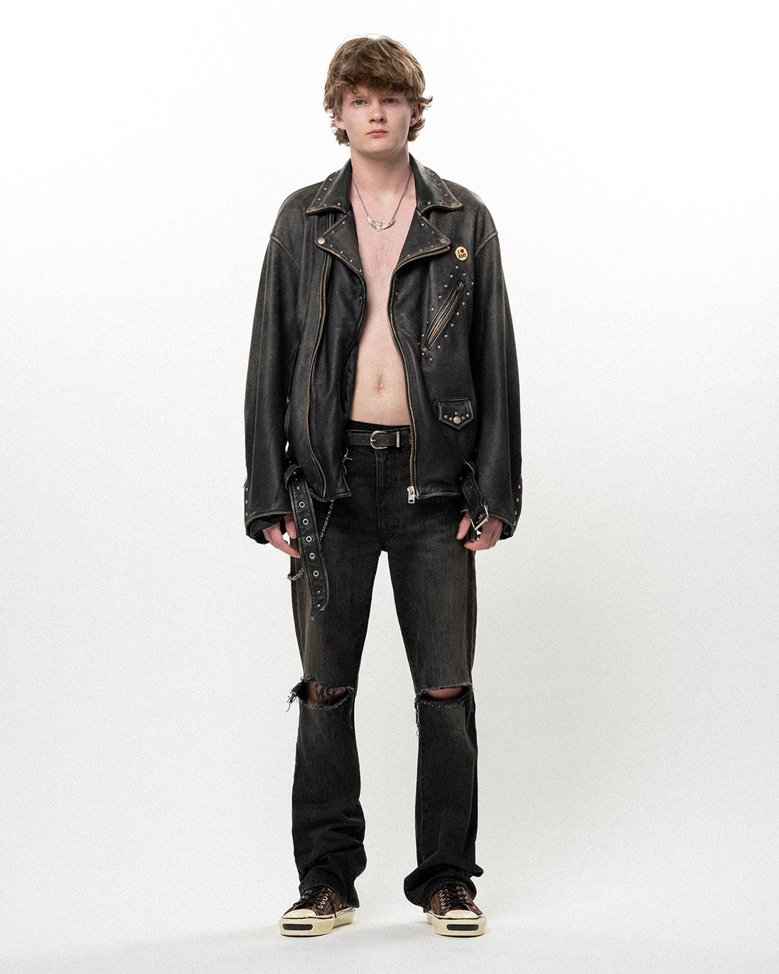 KAMIYA・Kamiya -  DISTRESSED SLIM BOOTCUT JEANS / BLACK