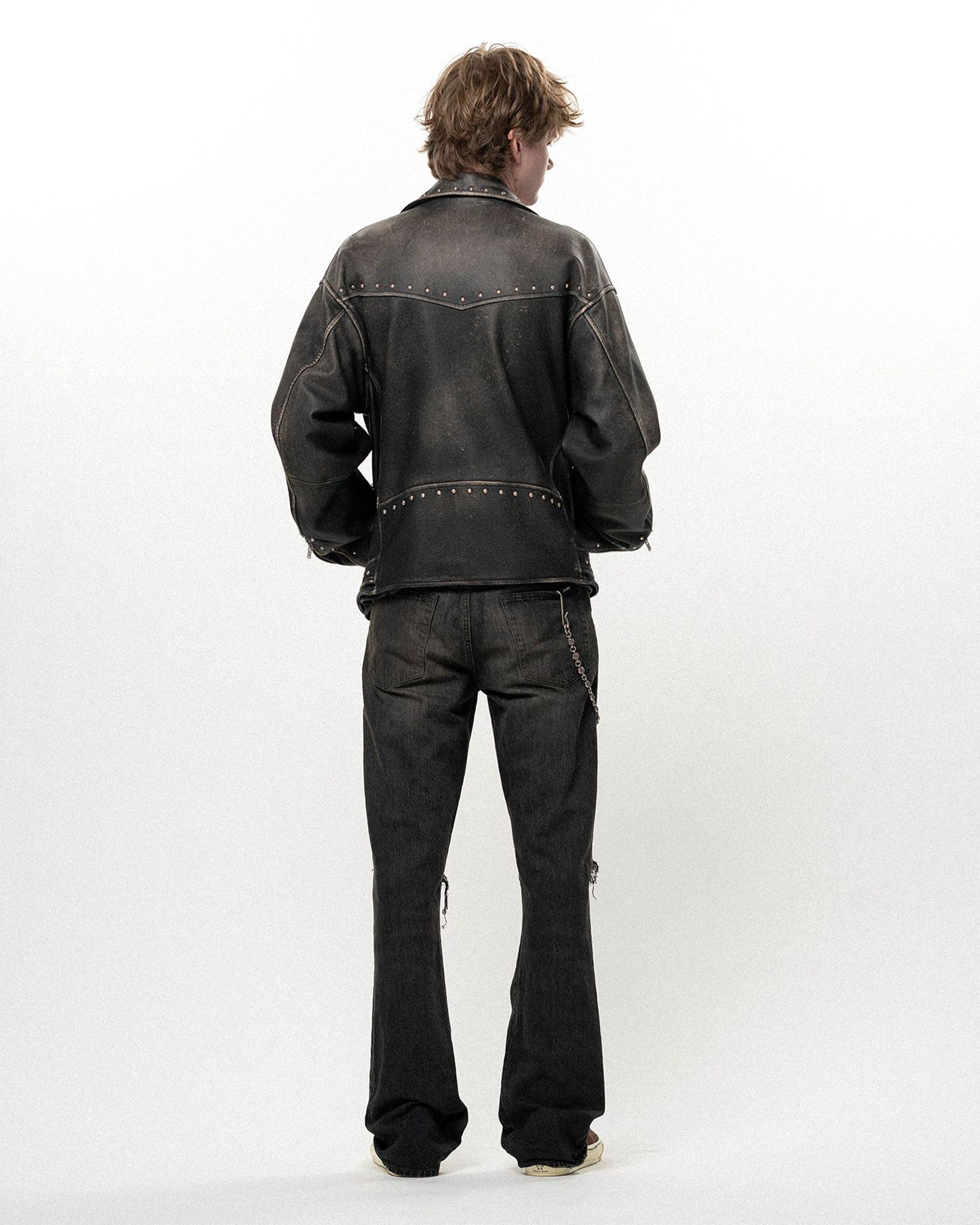 KAMIYA・Kamiya -  DISTRESSED SLIM BOOTCUT JEANS / BLACK