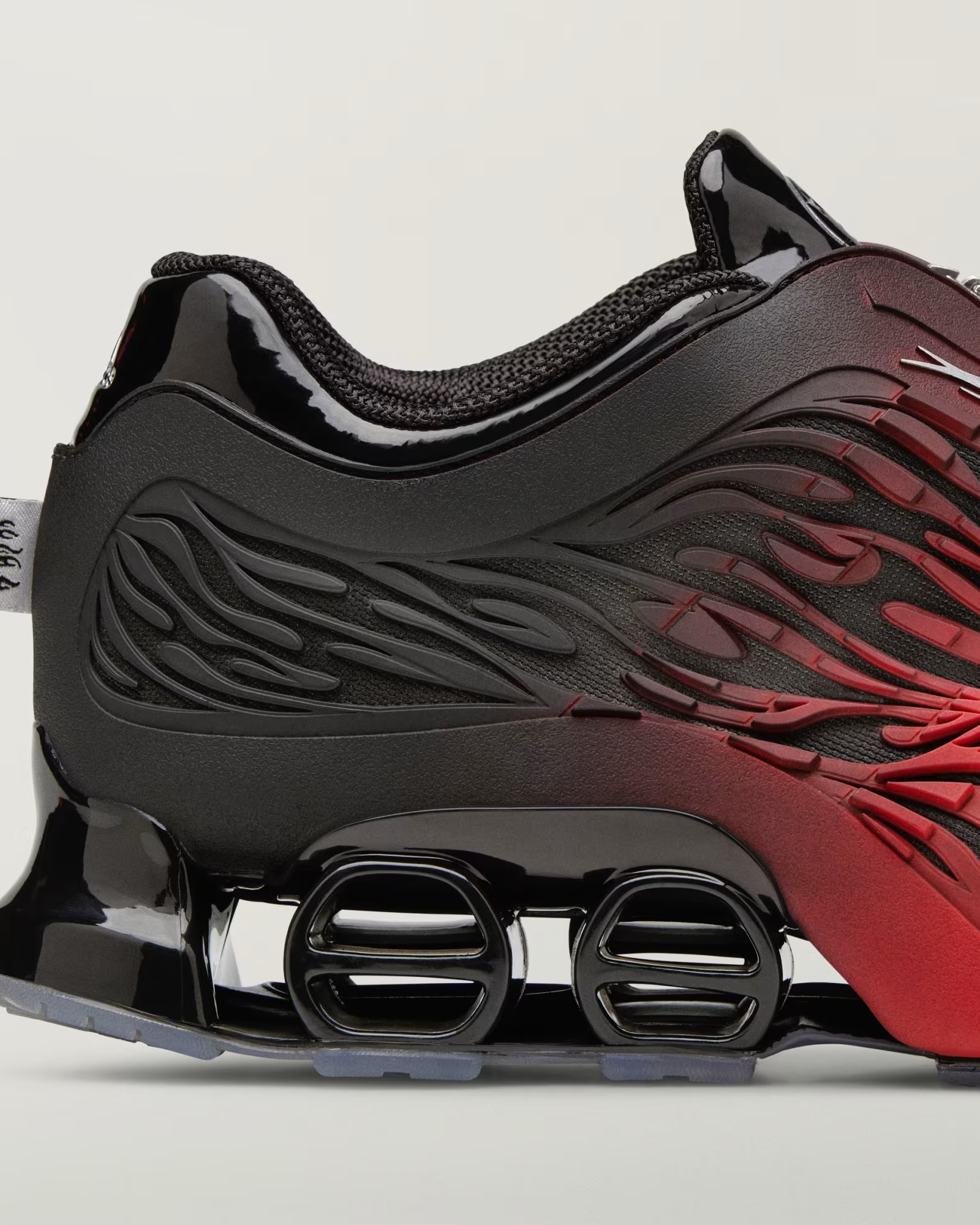 adidas・アディダス - ローカットスニーカー adidas × HELLSTAR MEGARIDE S2 / RED