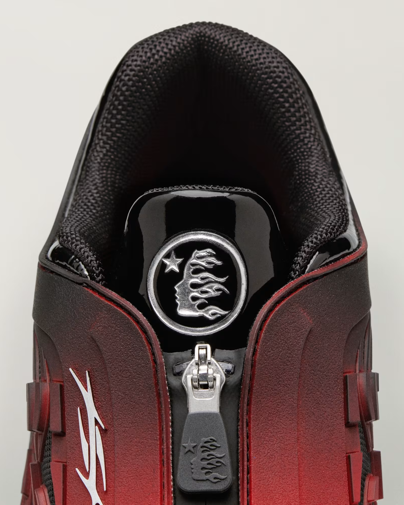 adidas・アディダス - ローカットスニーカー adidas × HELLSTAR MEGARIDE S2 / RED