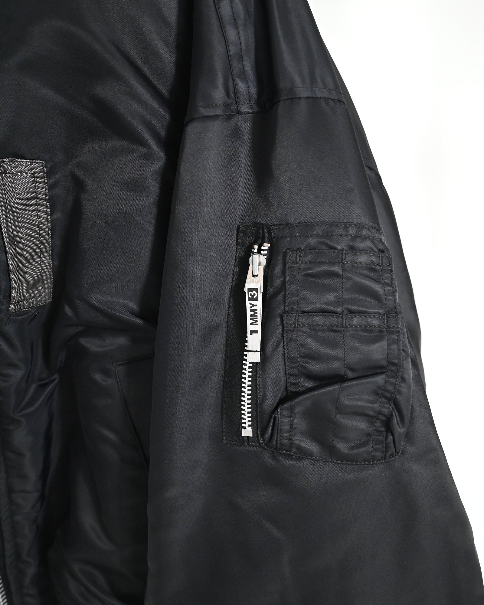 MIHARA YASUHIRO・Yasuhiro Mihara -  HOODED BOMBER JACKET / BLACK