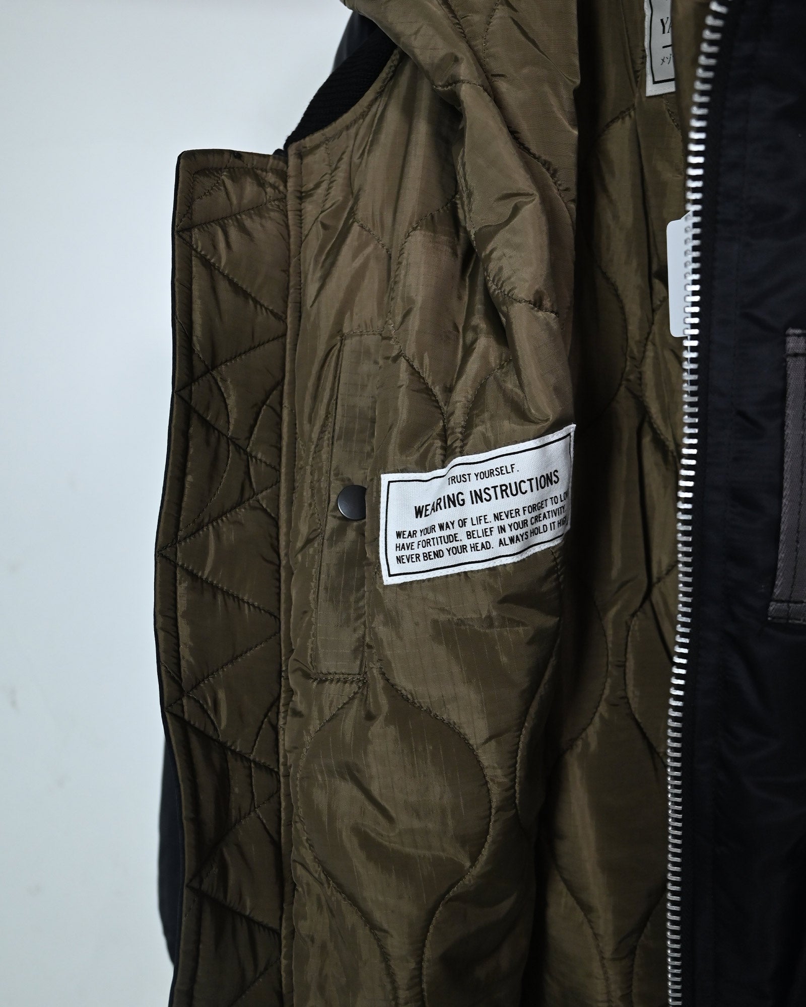 MIHARA YASUHIRO・Yasuhiro Mihara -  HOODED BOMBER JACKET / BLACK