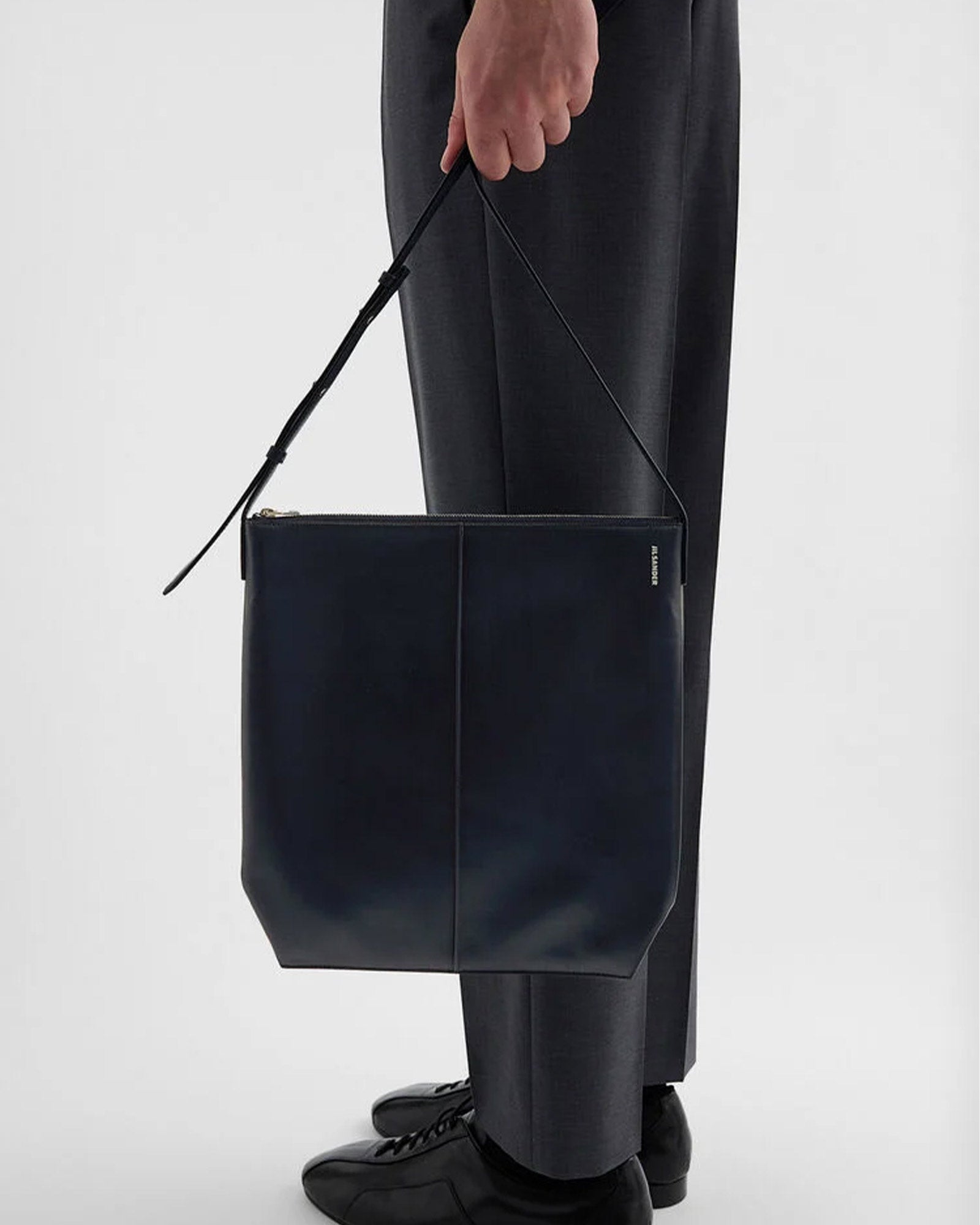 JIL SANDER (ジルサンダー) LINEA CROSSBODY BAG / INK | Detail