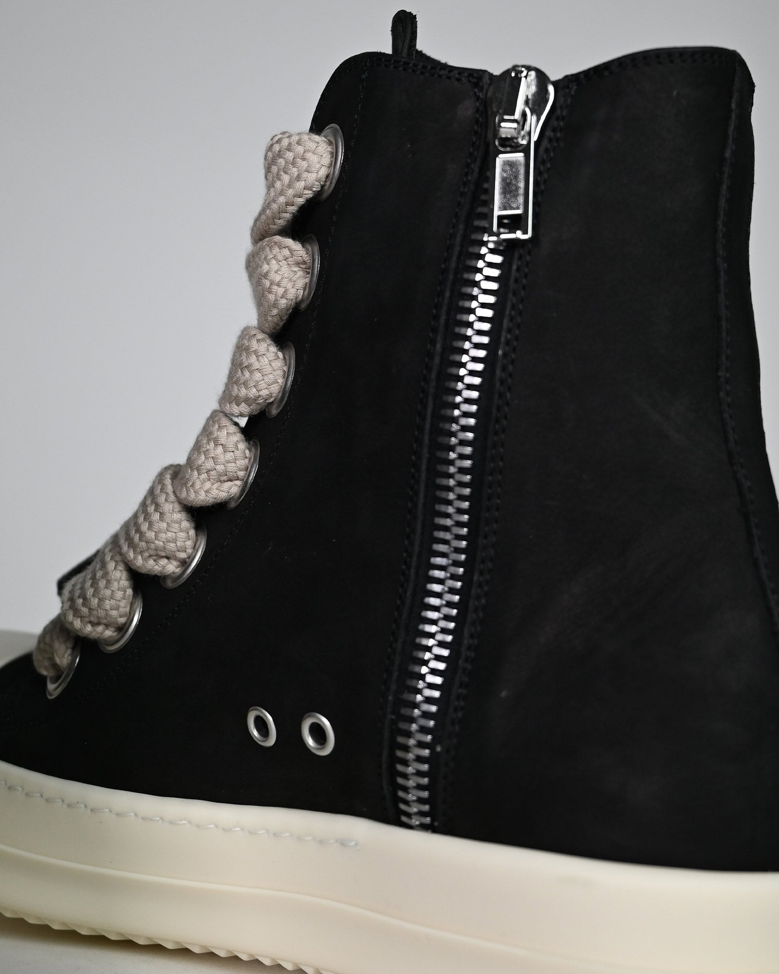 RICK OWENS・リック オウエンス - ハイカットスニーカー JUMBOLACE SNEAKERS / BLACK/MILK/MILK