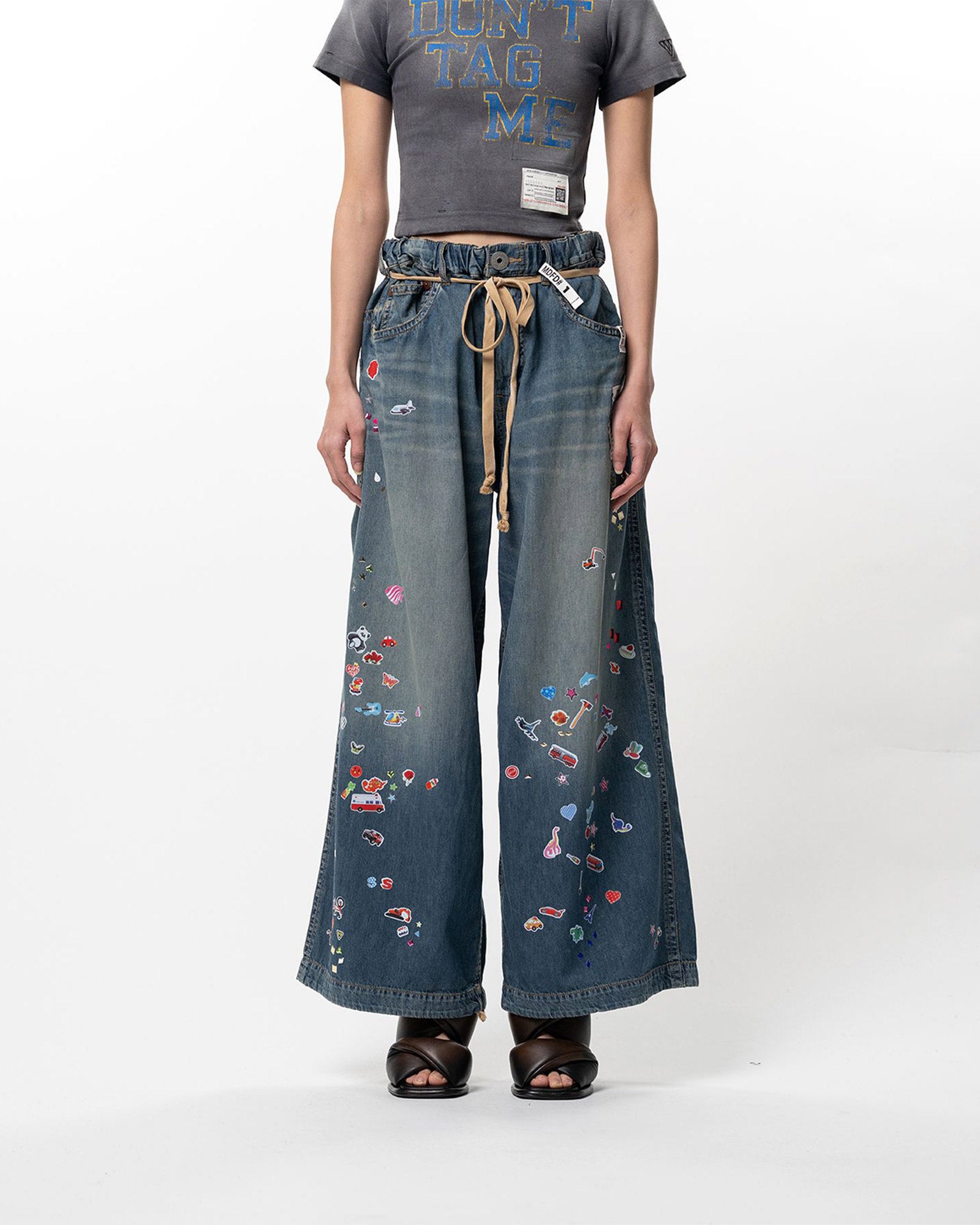 MIHARA YASUHIRO・ミハラヤスヒロ - デニムパンツ DENIM HUGE DETAIL PANTS w KIDS STICKER / INDIGO