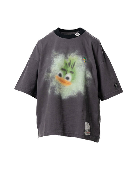 MIHARA YASUHIRO(ミハラヤスヒロ) 26SS LEON PRINTED TEE / BLACK MIHARA YASUHIRO(ミハラヤスヒロ) 26SS LEON PRINTED TEE / BLACK