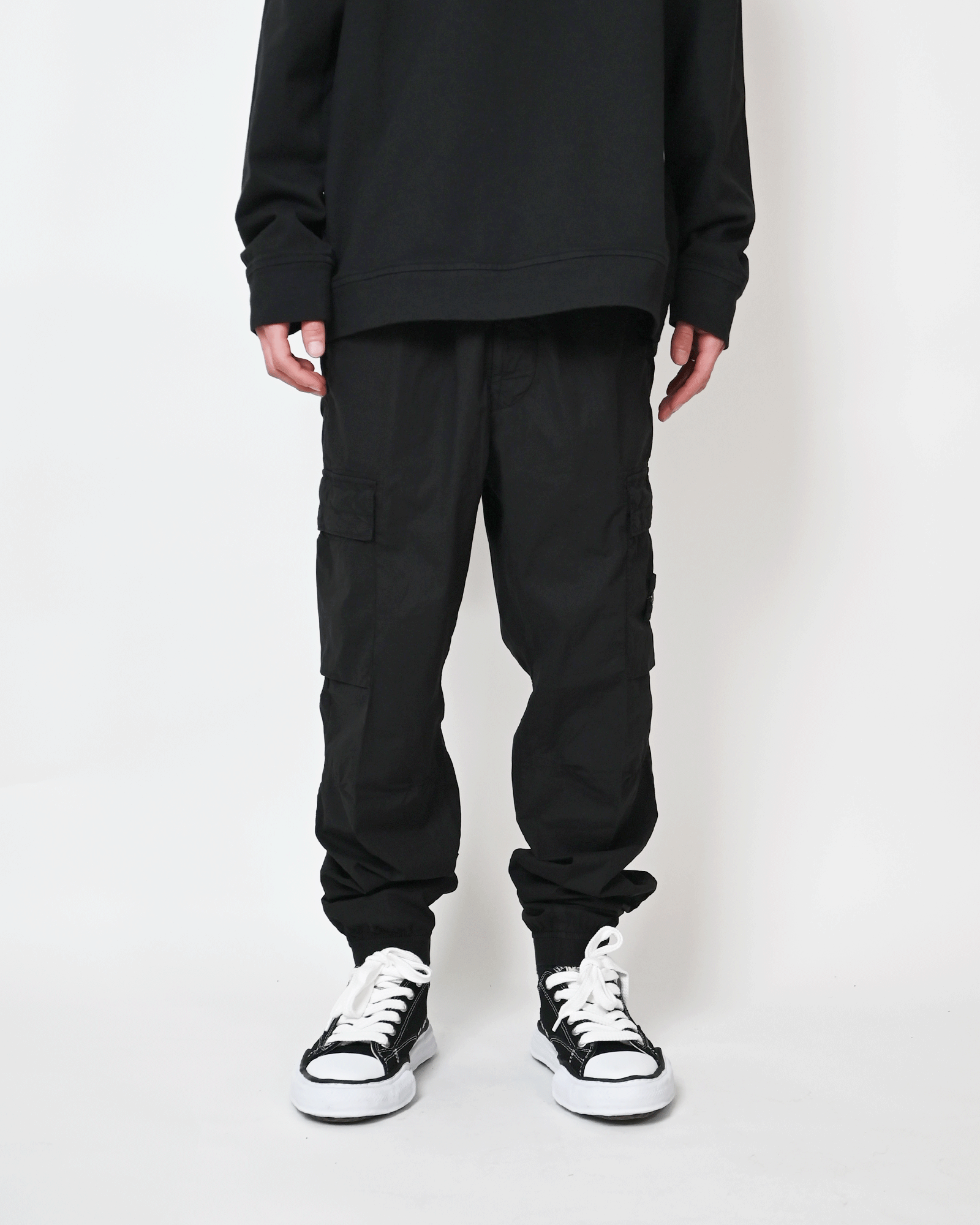STONE ISLAND (ストーンアイランド) SS26 TROUSERS 26SS-34 / BLACK