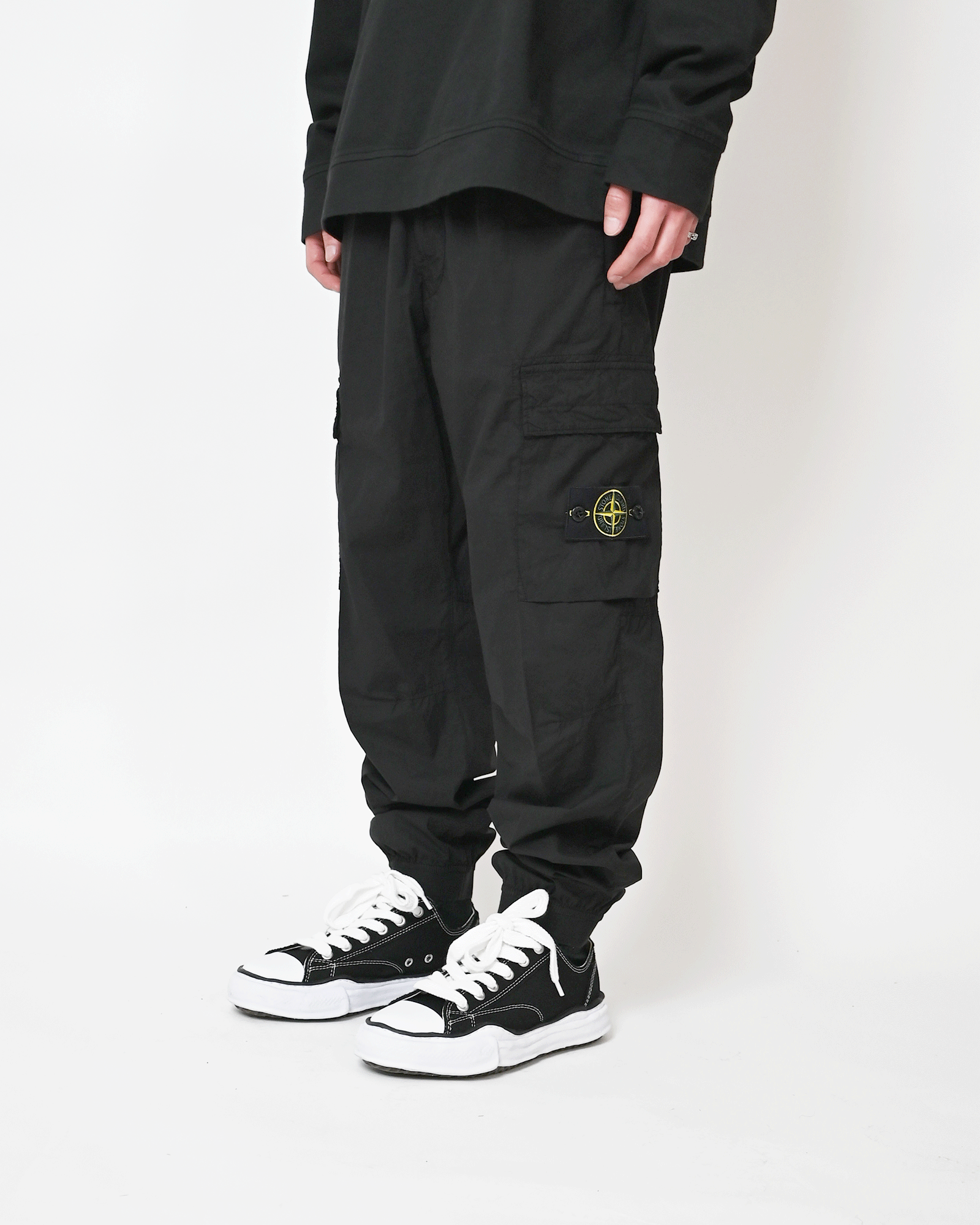 STONE ISLAND (ストーンアイランド) SS26 TROUSERS 26SS-34 / BLACK